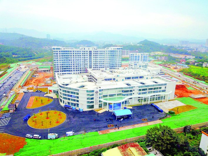     近年来，我市一批新建成医院启用，方便群众就近就医。    惠州日报记者钟畅新 摄