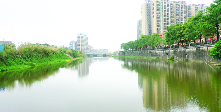     吉隆河两岸风景优美。