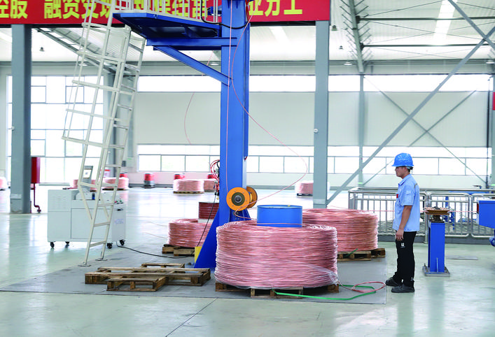     正威（惠州）新材料产业园铜线生产车间。