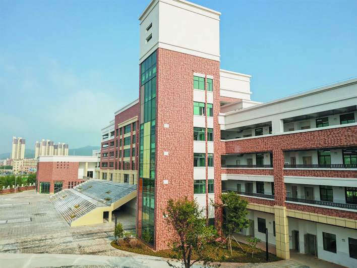     仲恺高级中学校园。