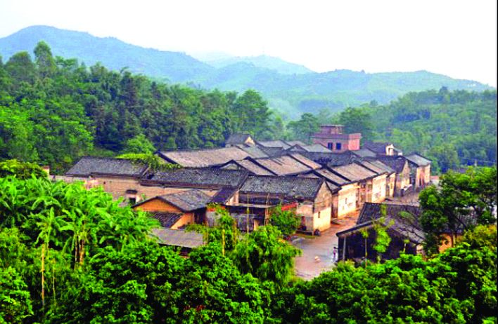     湖镇镇坪山村