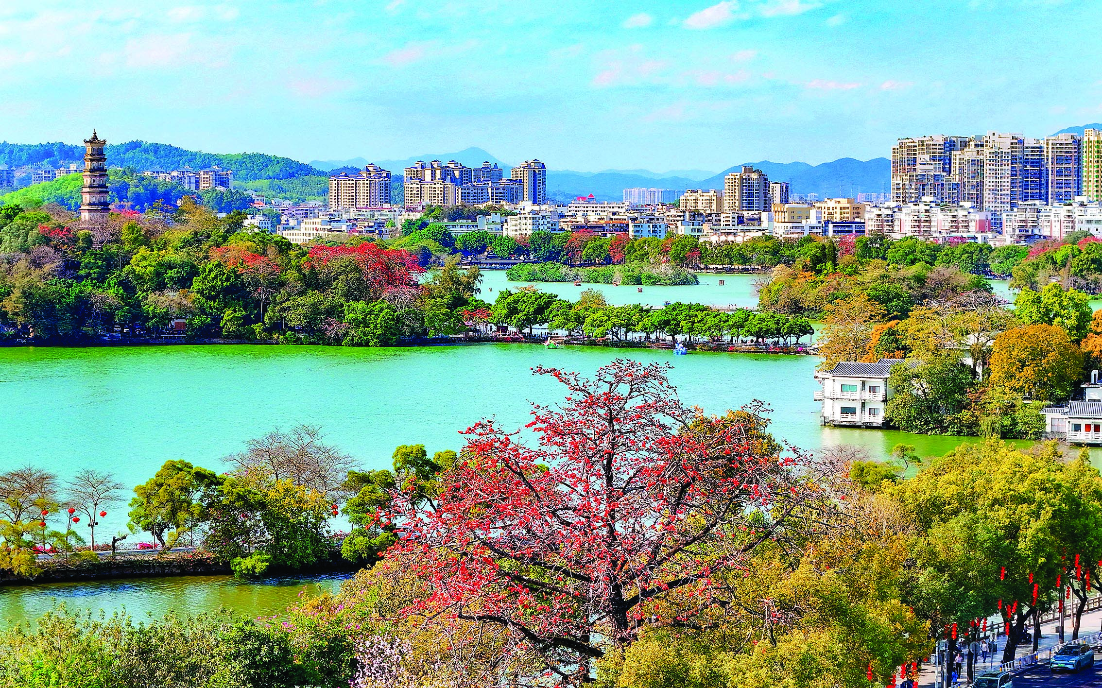     惠州西湖风光秀丽，景色迷人。惠州东江图片社供图