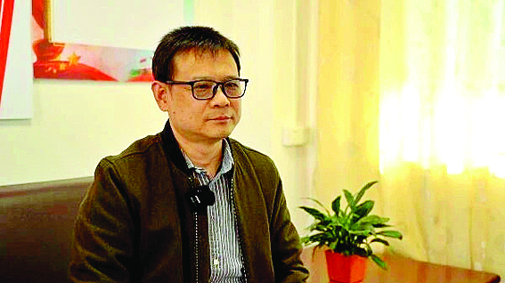     《天之河》作曲者单和仁。    惠州日报记者黄宇翔 通讯员龙融心 摄