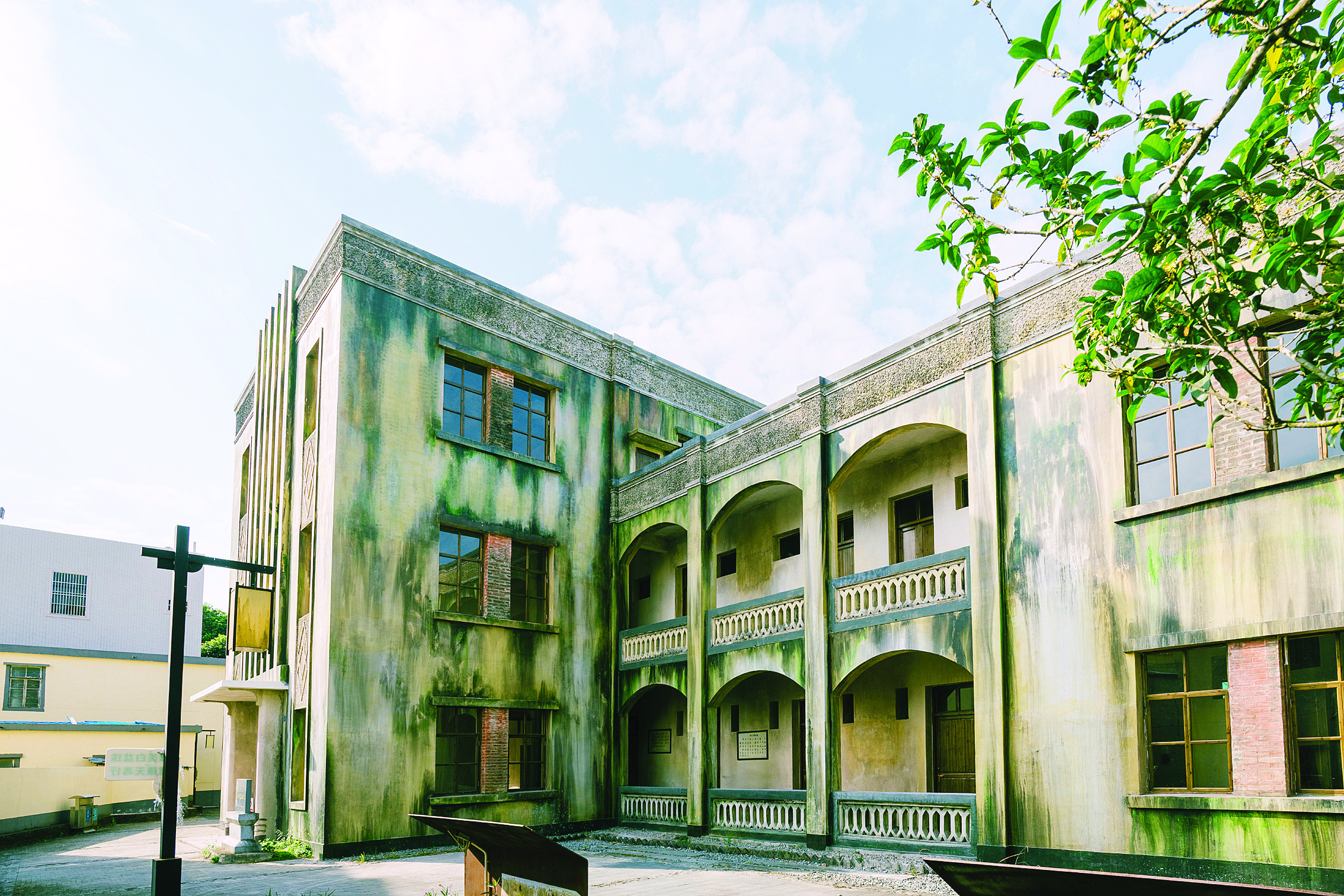     修缮改造后的苏联专家楼。本组图片 惠州日报记者周楠 通讯员黄韬 蔡白燕 摄