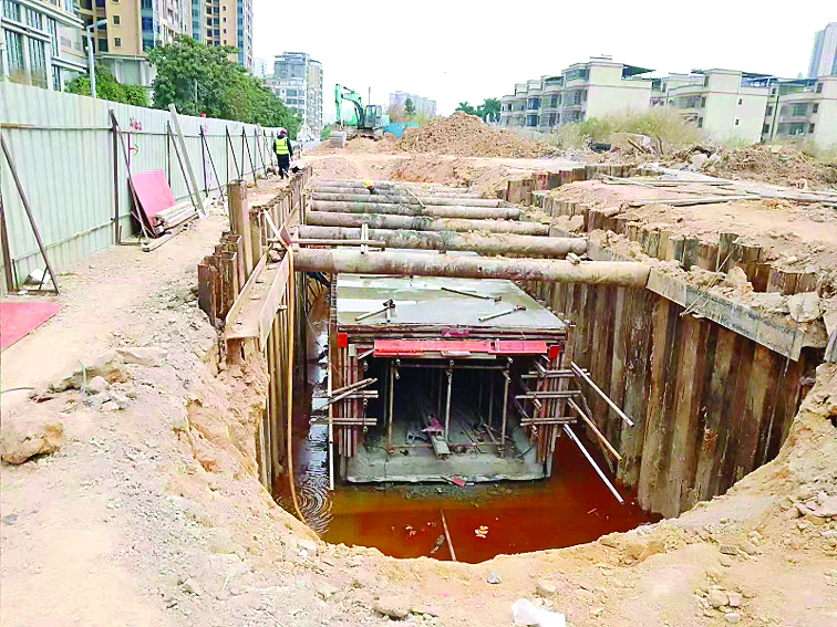     县城内涝治理（一期）工程施工现场。