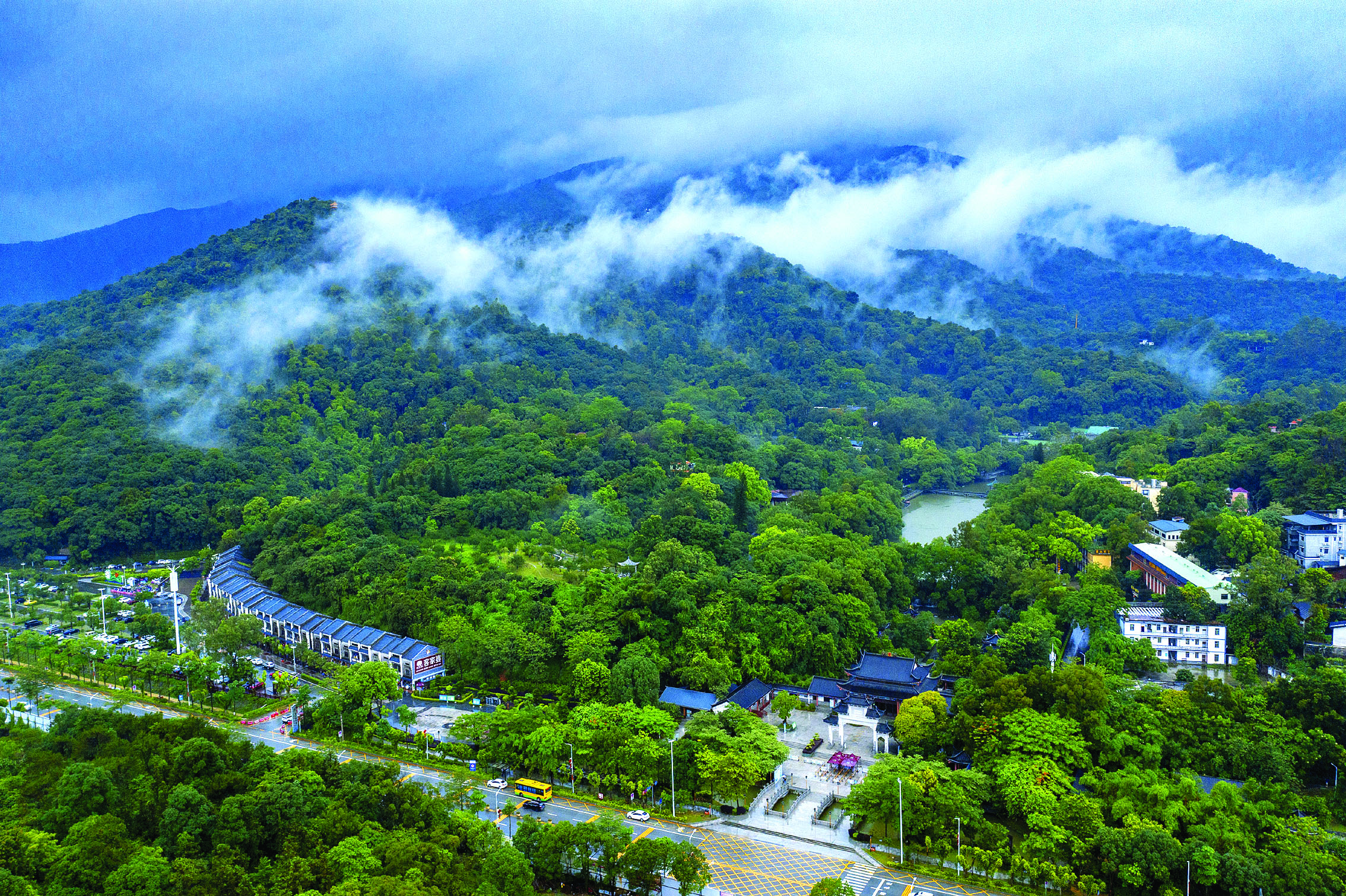     “岭南第一山”罗浮山。 惠州东江图片社供图