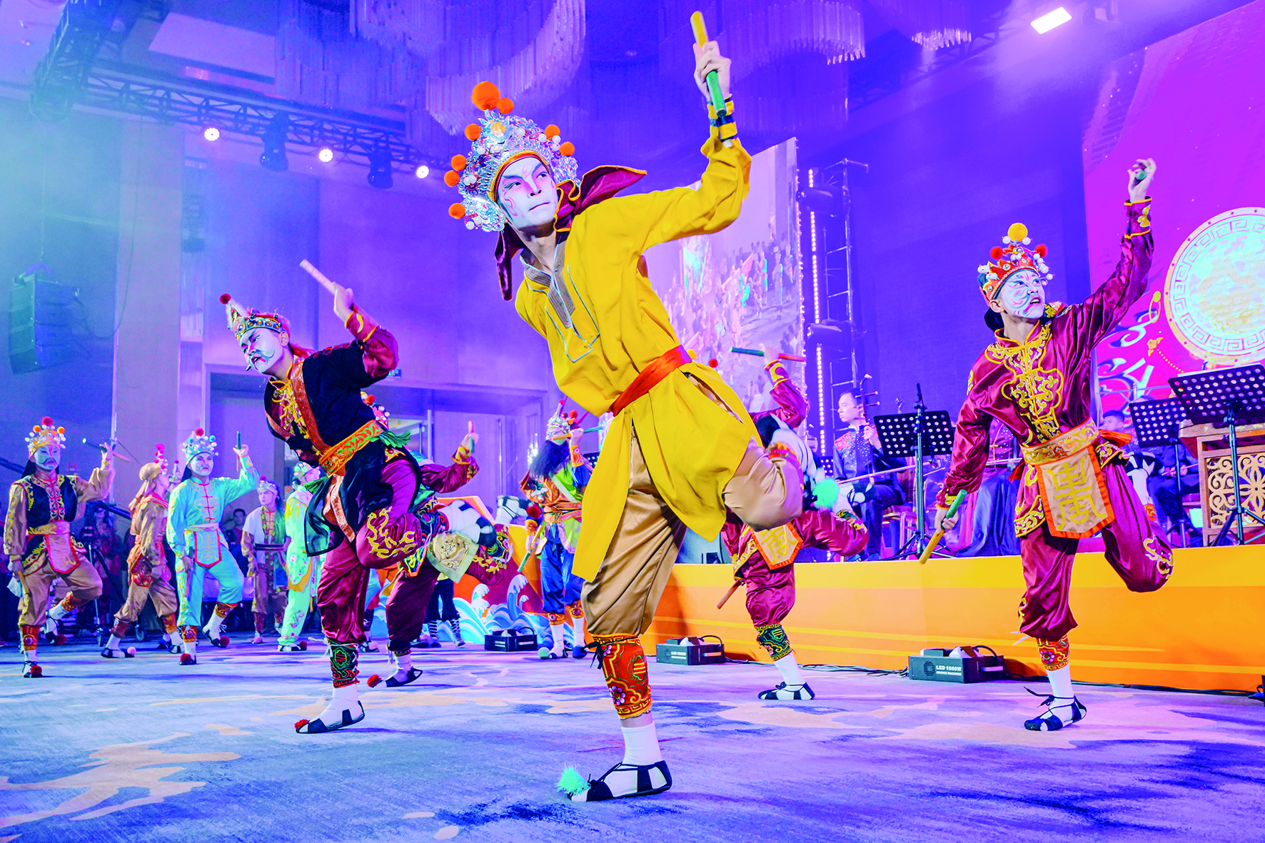     潮汕英歌舞具有独特魅力。