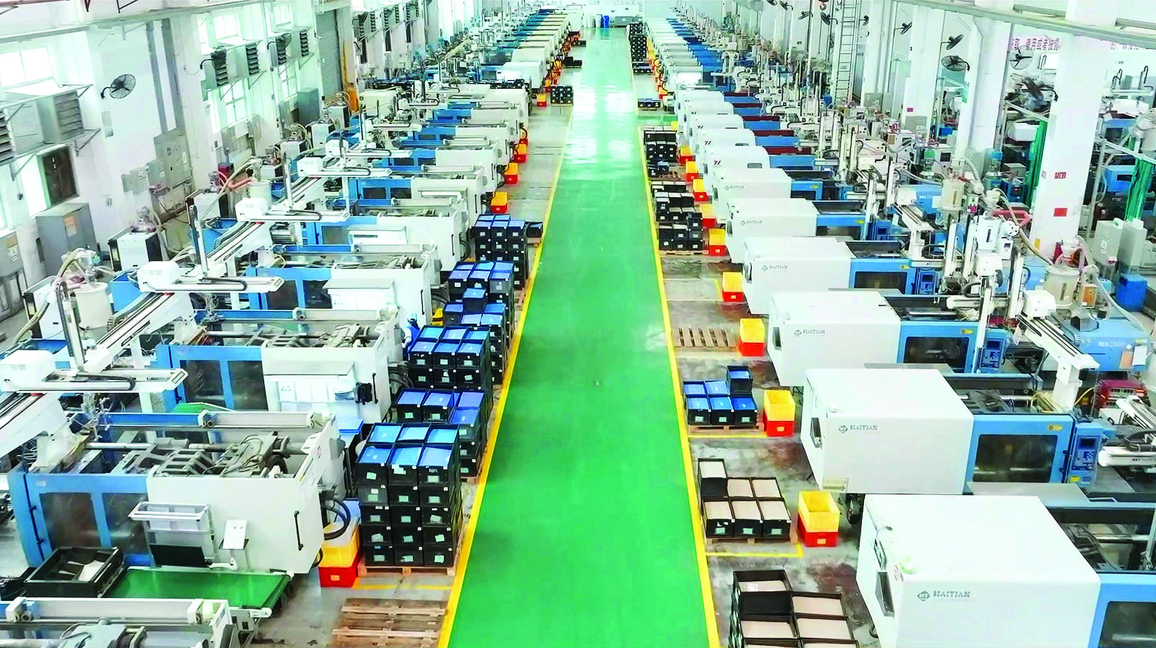     嘉瑞科技近年来不断加大生产设备和试验设备投入，进一步扩大产能。惠州日报记者曾静妍 摄