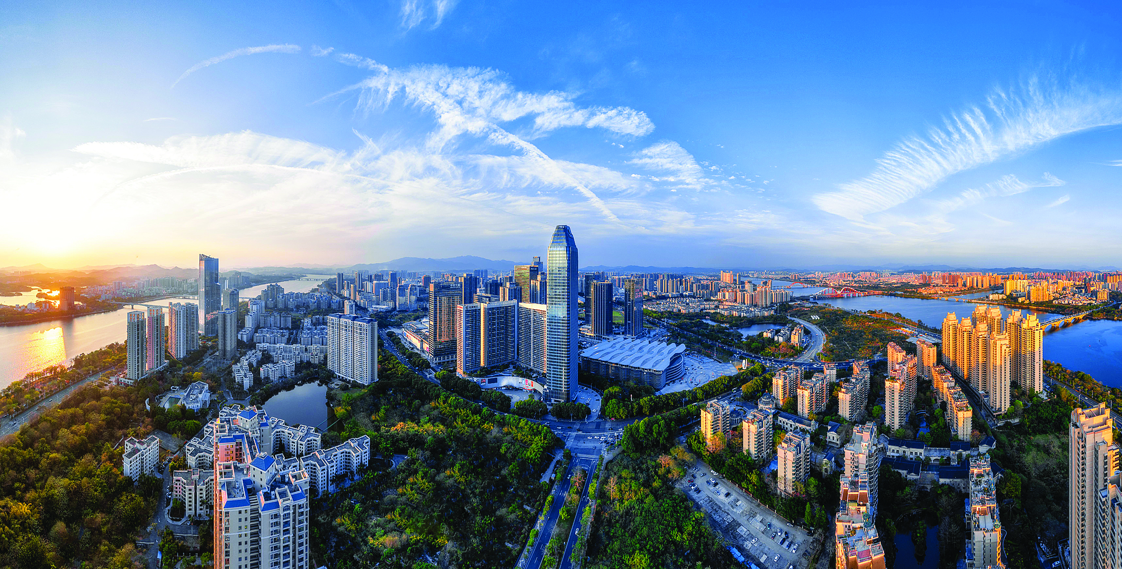     惠州发展欣欣向荣。惠州东江图片社供图