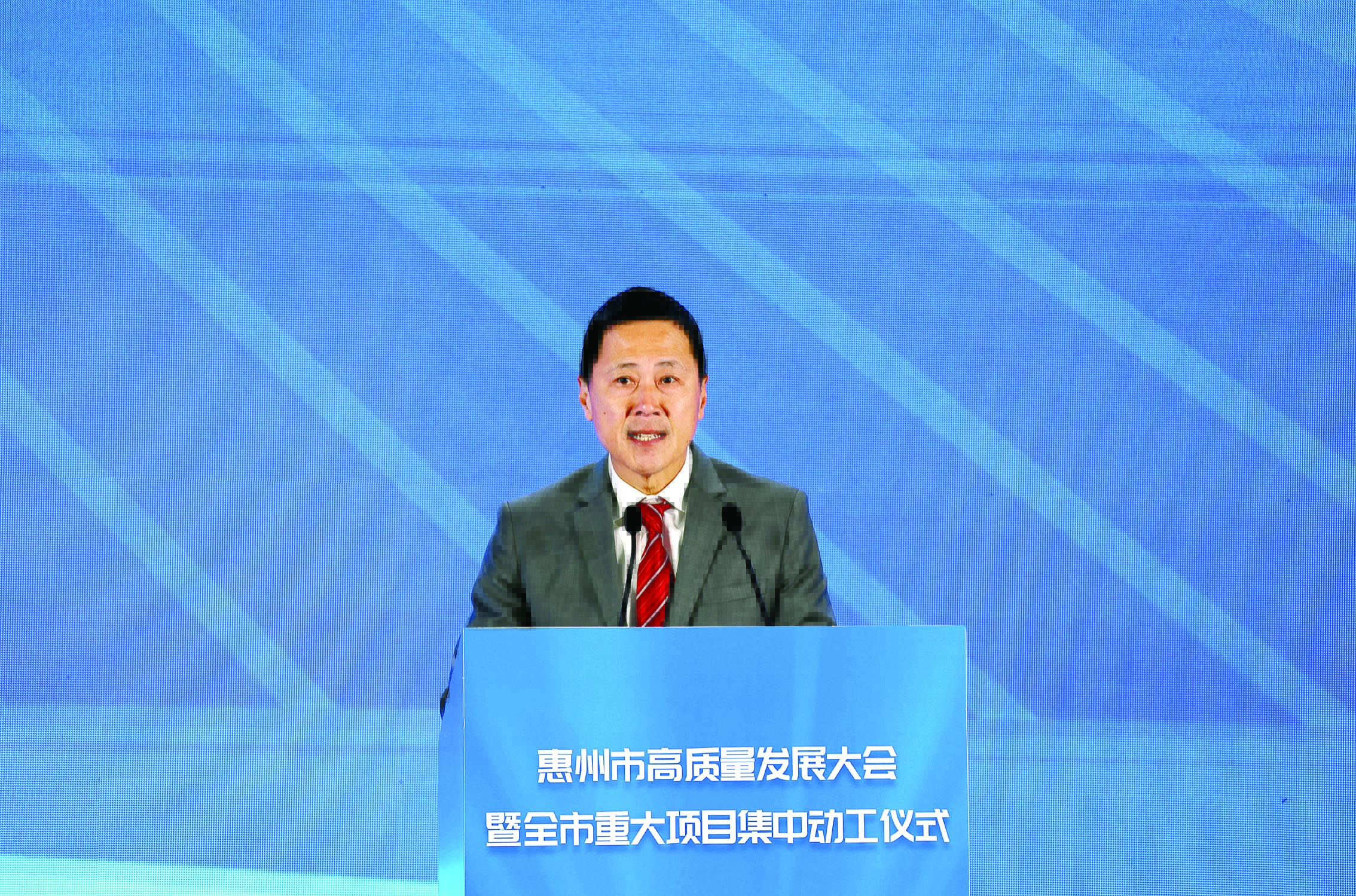     应用埃克森美孚行业领先的技术助力惠州建设全球绿色石化产业高地。    ——潘子强