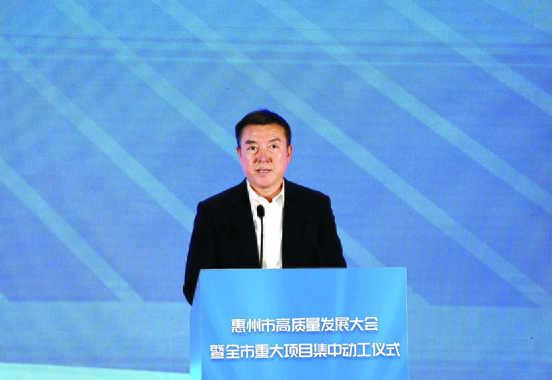     惠州制造业基础雄厚，在AI时代大有可为。    ——陈涛