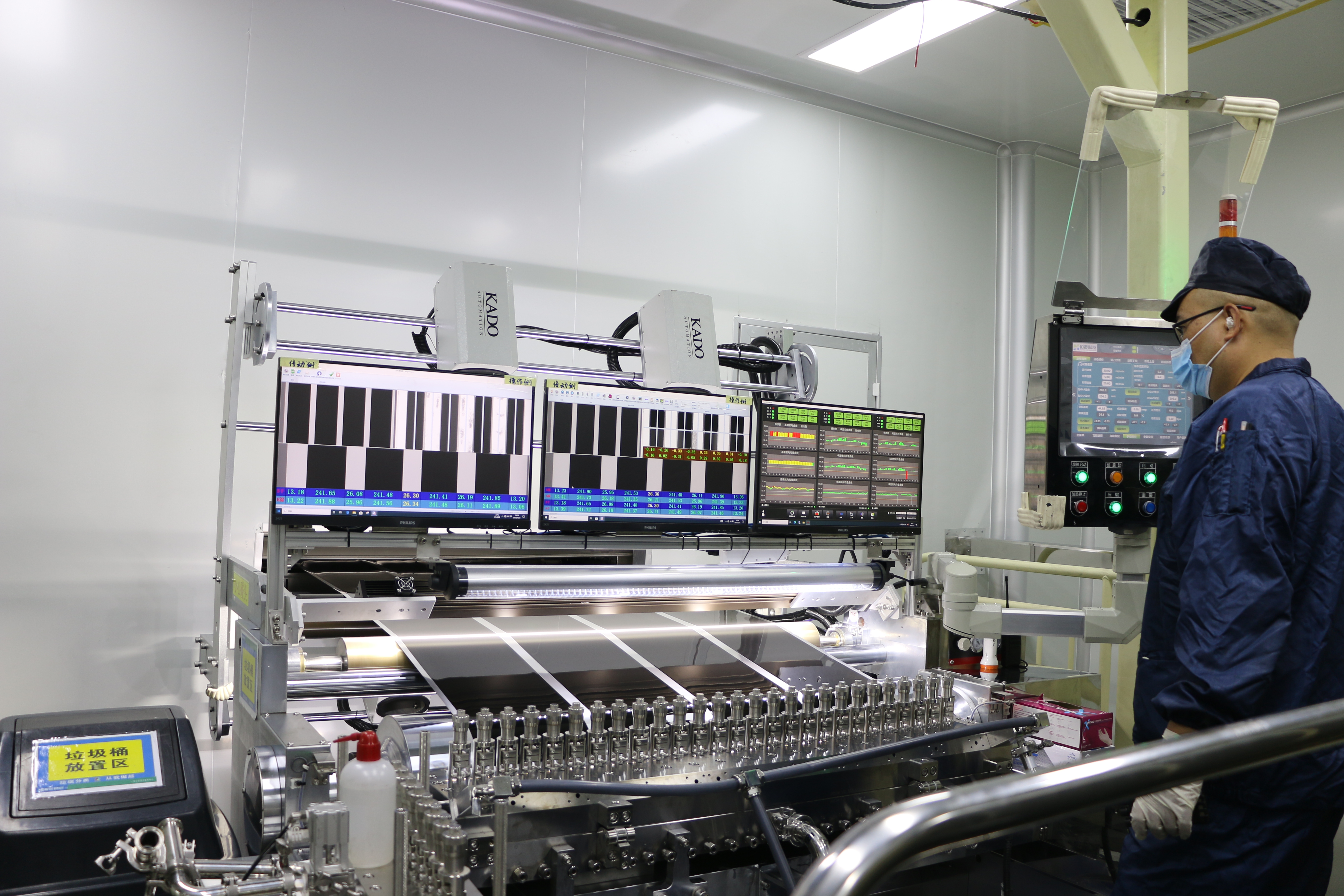     恒泰科技数字化生产线。