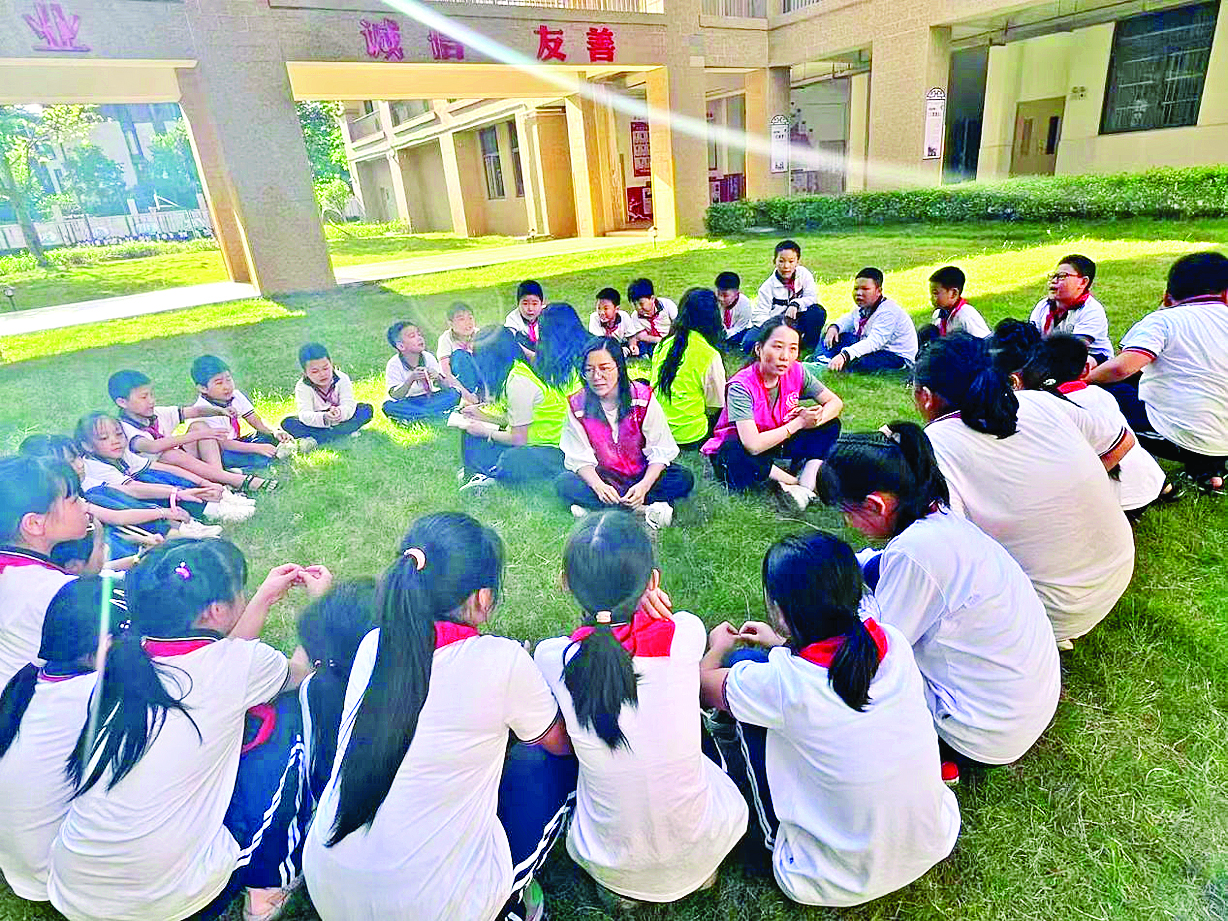     “未来社区”建设收集群众意见。