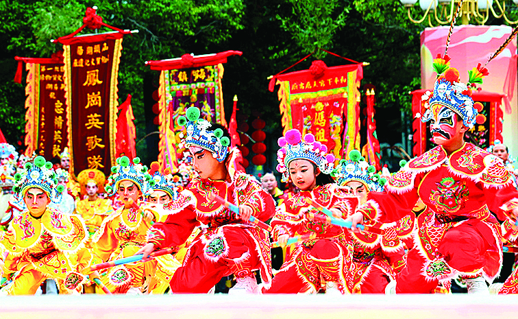     幼儿英歌队在广东汕头潮阳区“中华英歌 舞动潮阳——2025年春节潮阳英歌嘉年华活动”中表演（2025年2月2日摄）。新华社发