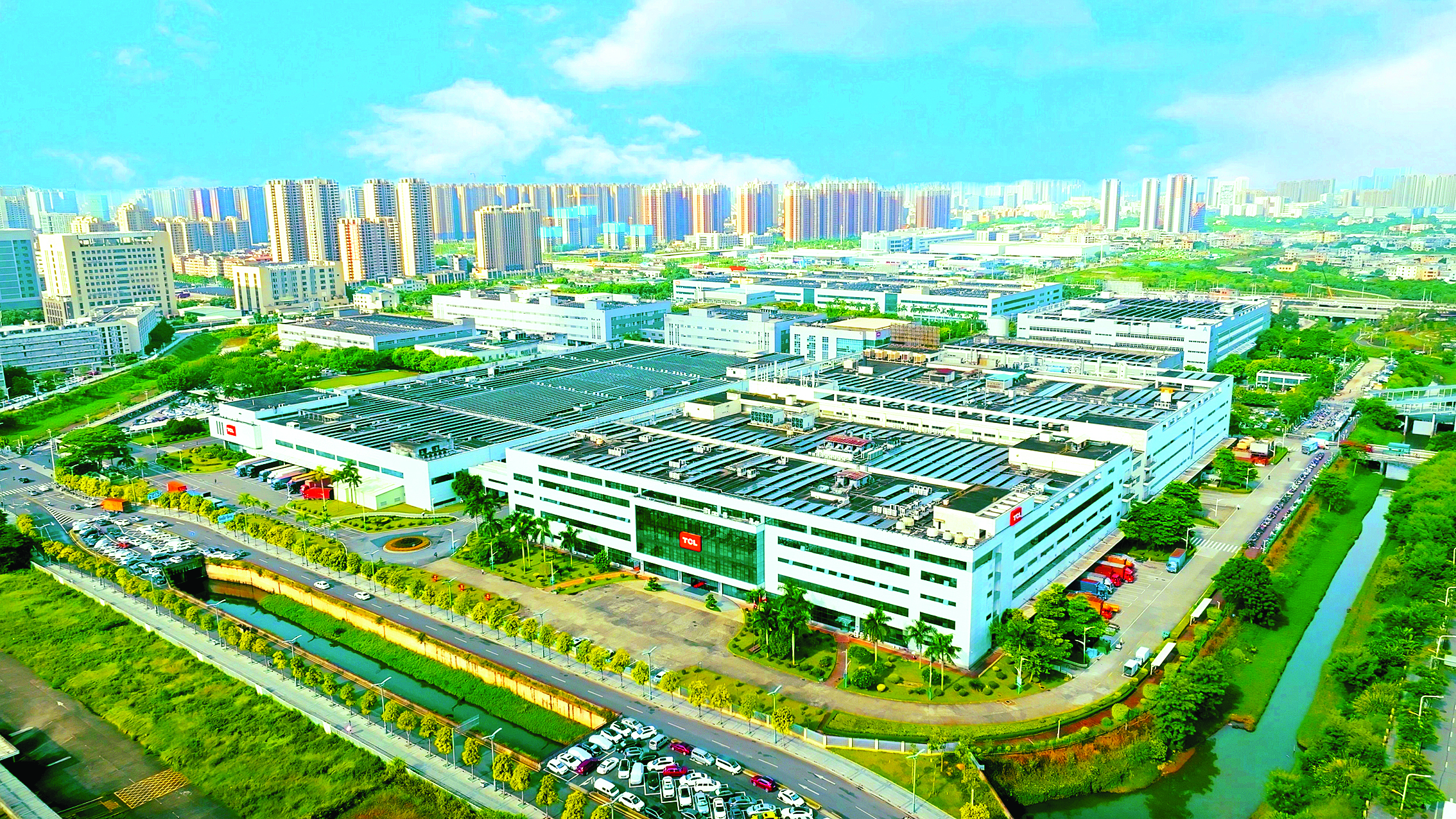     仲恺将打造更具核心竞争力的现代化产业体系。这是位于陈江街道的TCL液晶产业园。