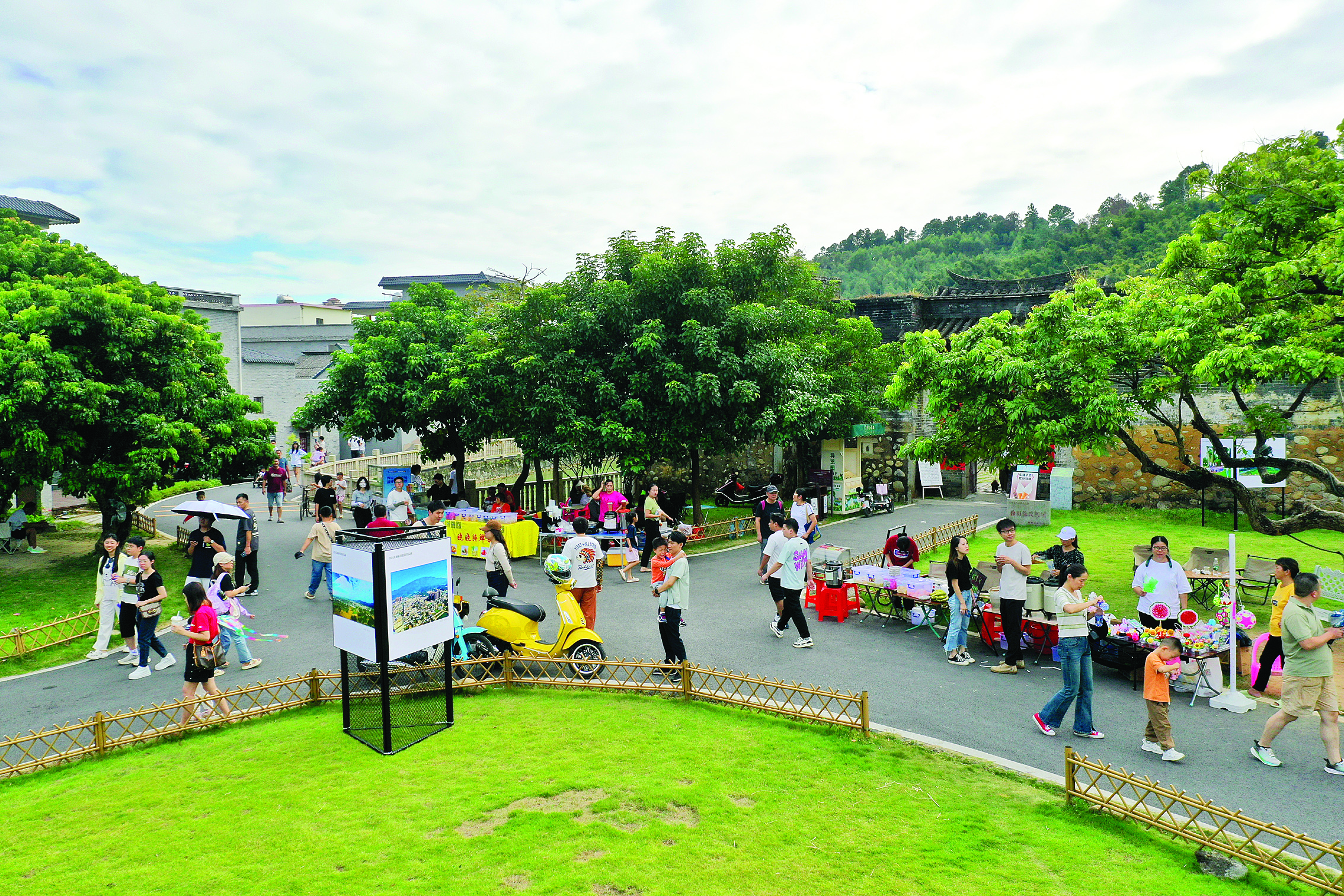     博罗县福田镇徐田村丰富乡村文化休闲旅游内涵，吸引众多游客前来游玩。惠州日报记者哈鹏 摄