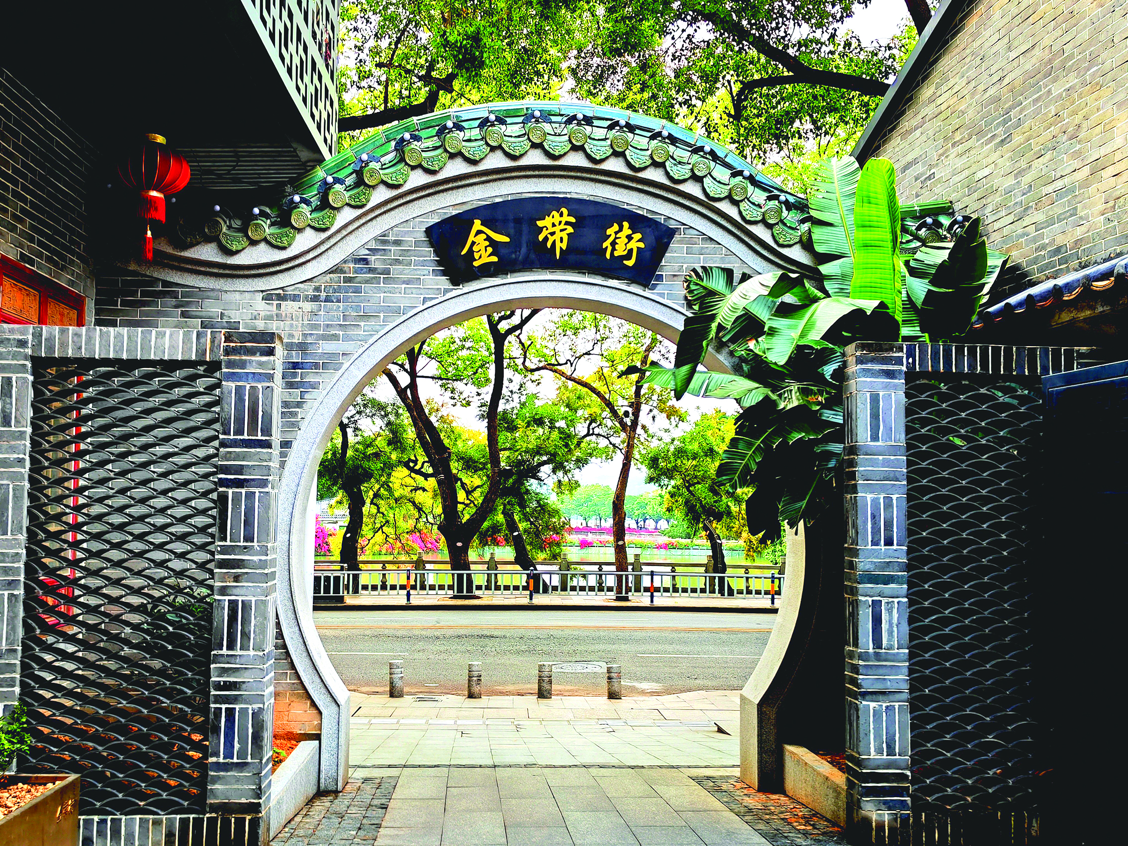     金带街。惠州东江图片社供图