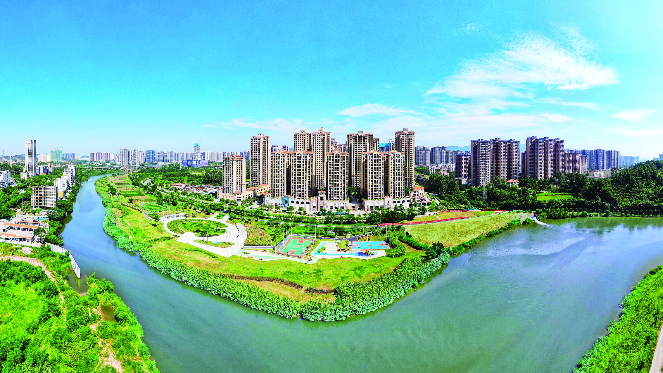     大亚湾宜居环境越来越好。这是淡澳河湿地公园。