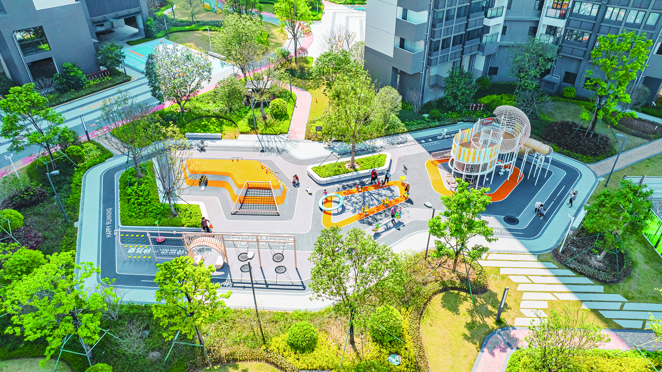     项目园林（一期）依照四时皆景的景观设计。