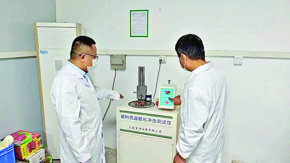     广东柯益信息技术有限公司工作人员加快研发创新。