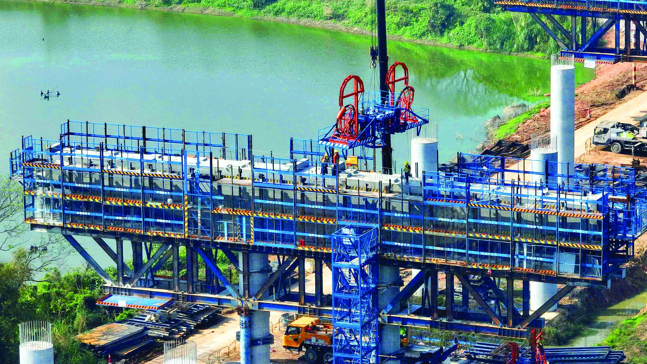     博罗县石湾镇的惠肇高速项目6标段施工现场。