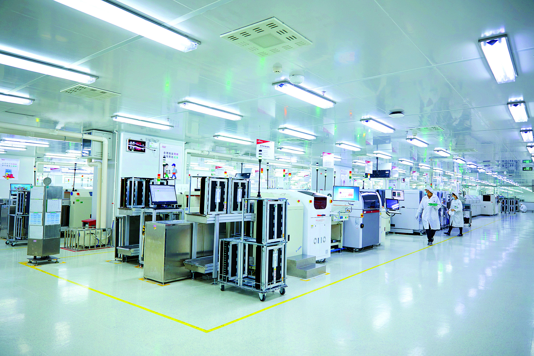     华阳通用生产车间。惠州日报记者谢宝树 通讯员陈振佳 摄