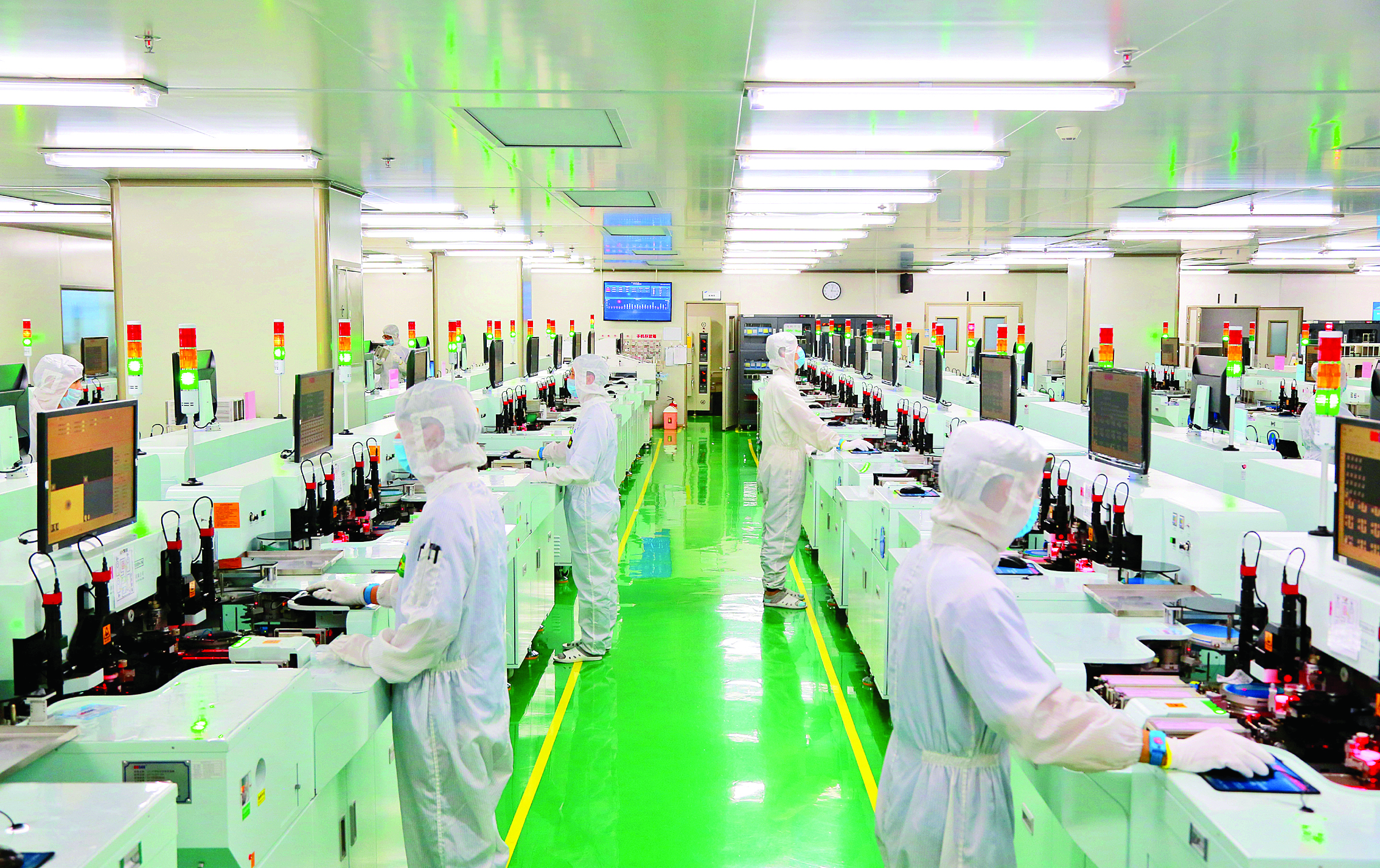     惠州雷曼光电科技有限公司生产车间。惠州东江图片社供图