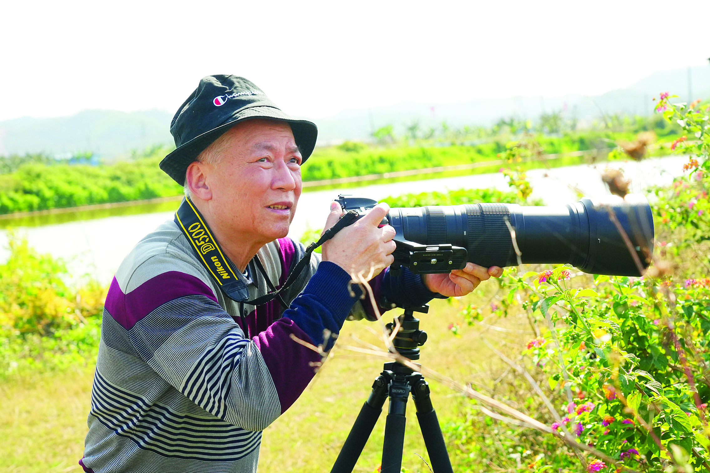 <p>    摄影爱好者林希炎。</p>