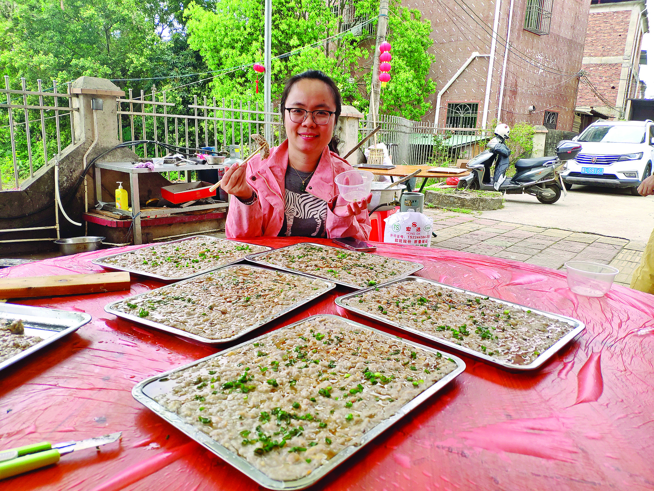     翠美园芋头糕是村里的传统美食。惠州日报记者李燕文 摄
