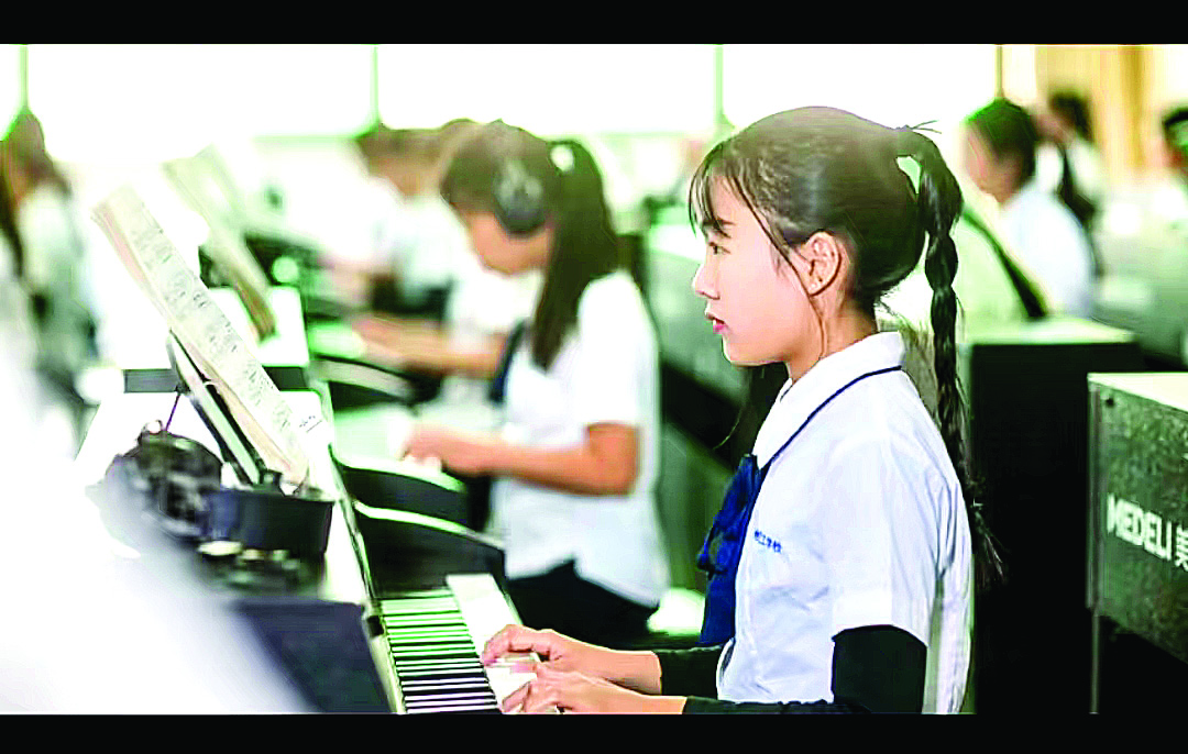     学校构建劳动教育多元实践矩阵。