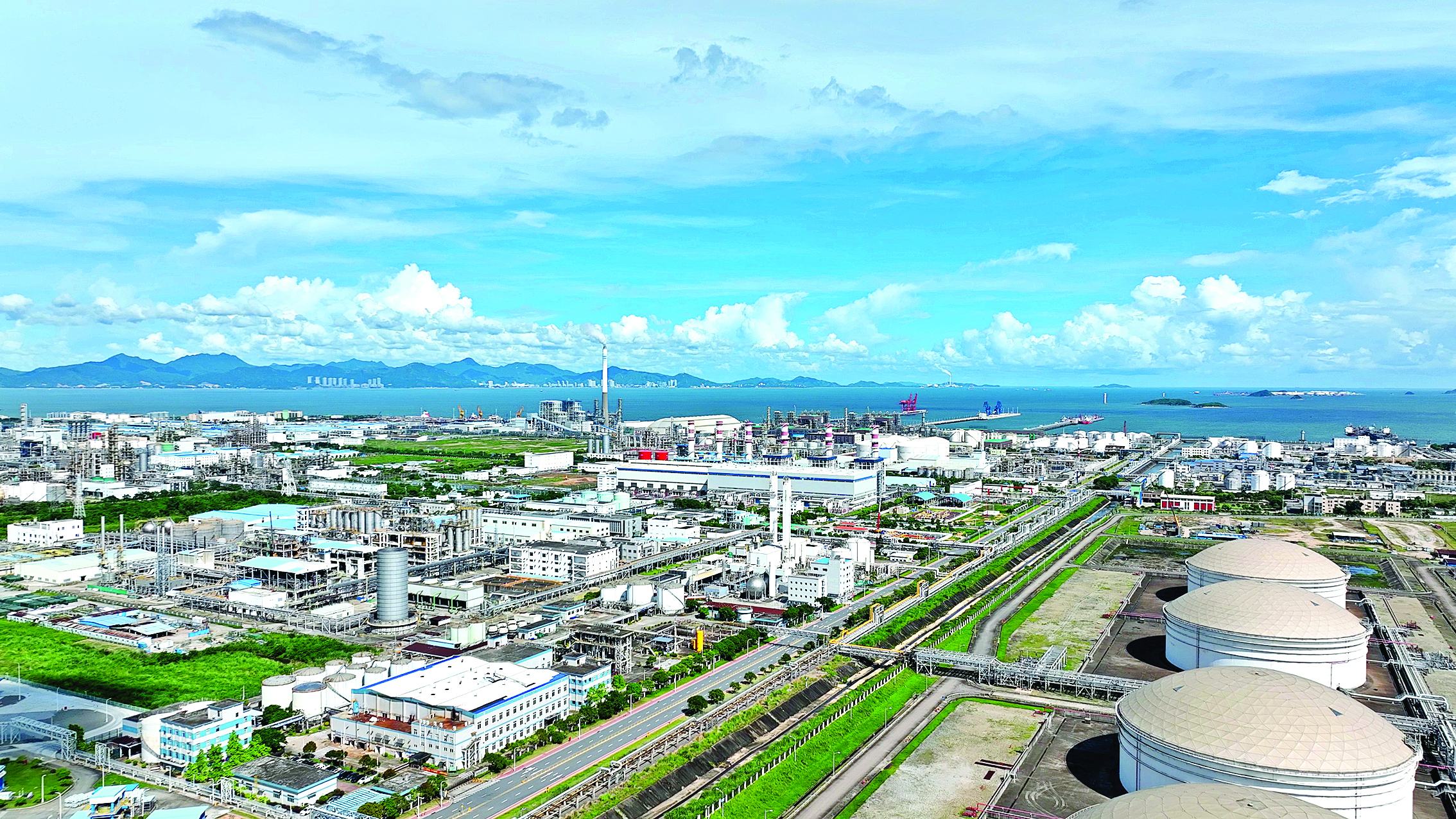     大亚湾石化区。惠州日报记者黄旭新 摄