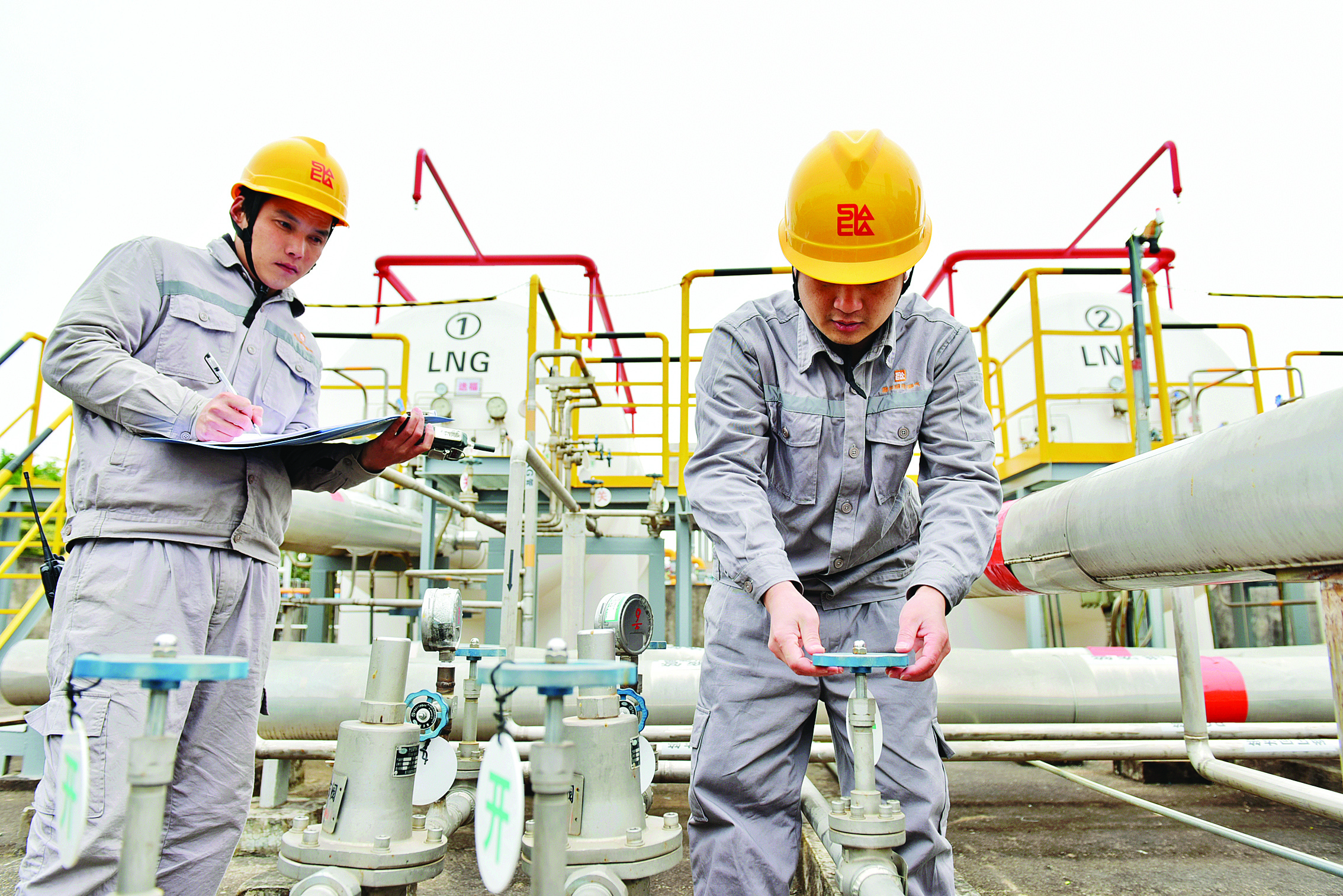     “人防”+“智防”筑牢城市燃气安全防线。