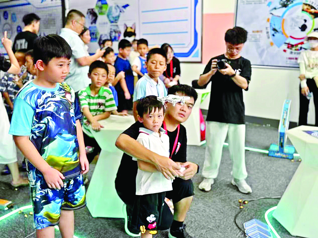     “阅读 阅行”新时代文明实践项目举办无人机研学活动。