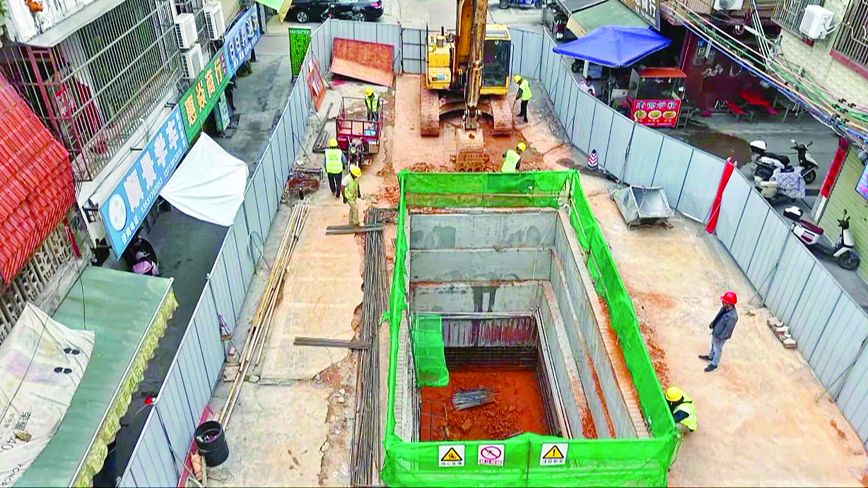     县城内涝治理一期工程施工现场。    惠州日报记者赖金朗 特约通讯员李文聪 通讯员马观英 摄