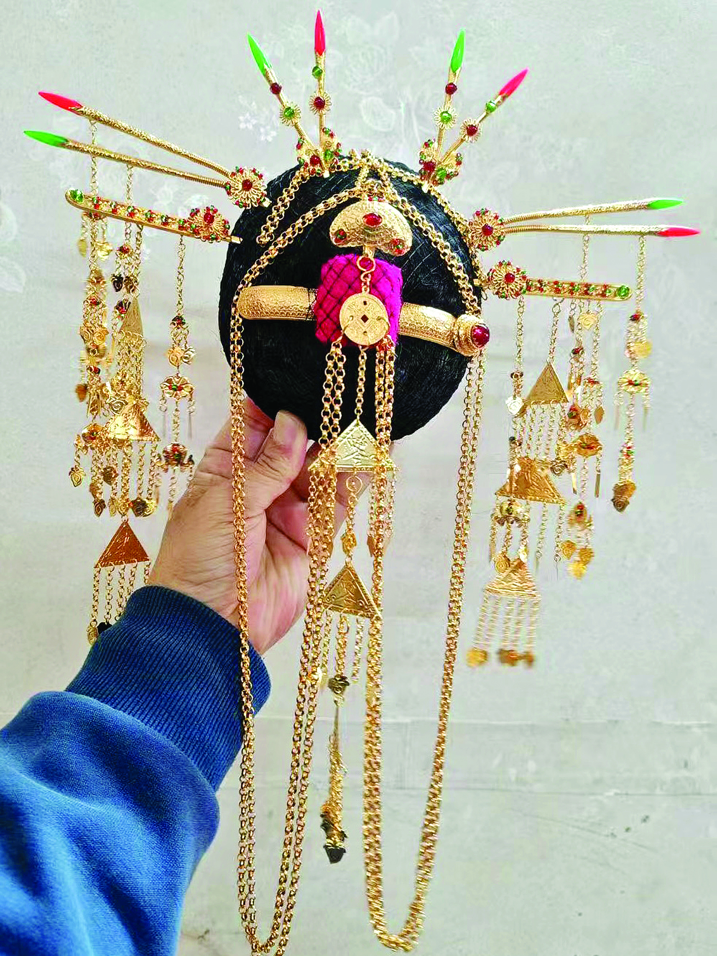     镀金材质渔家发簪。