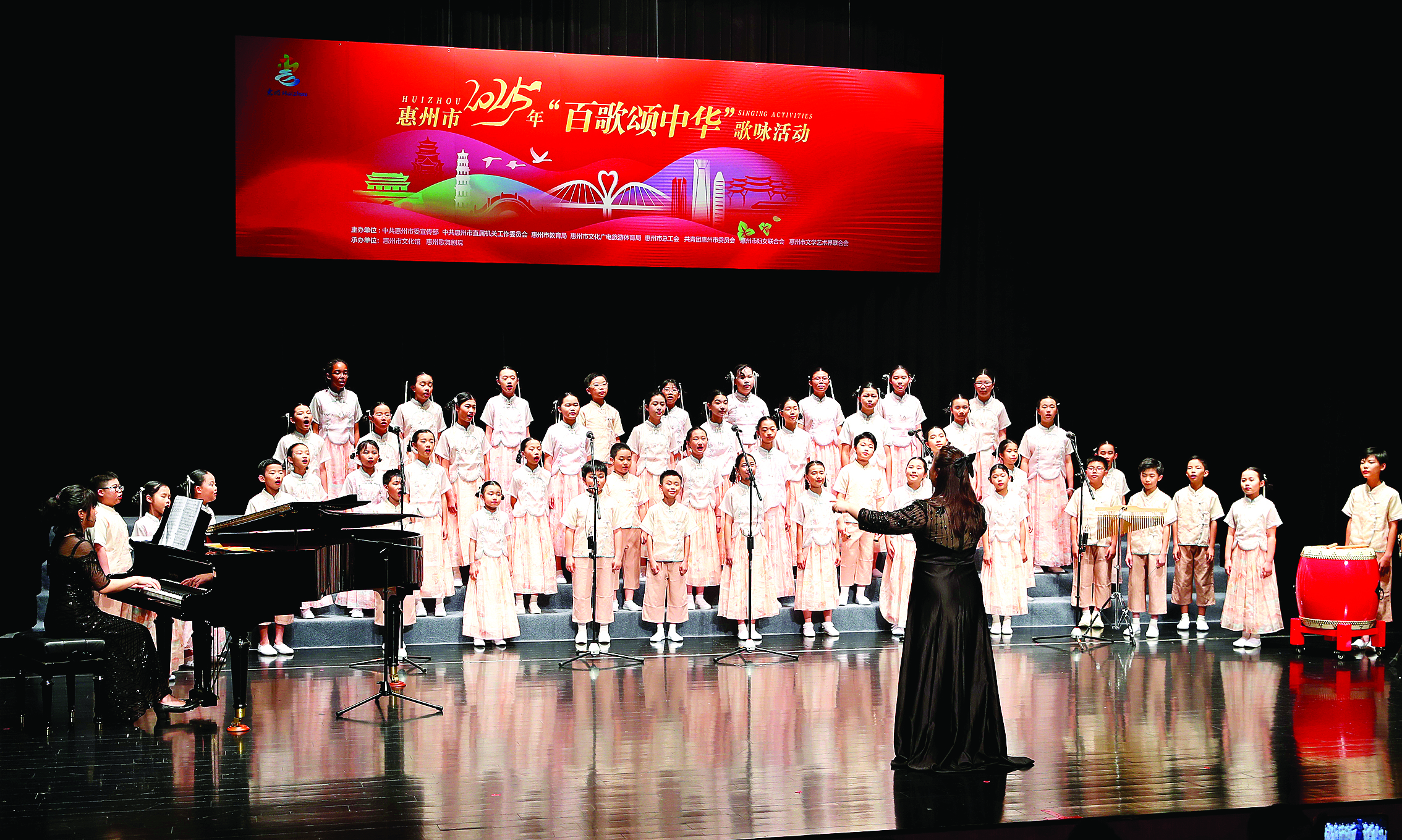     金奖作品展演——合唱《小雅·鹿鸣》。惠州日报记者钟畅新 摄