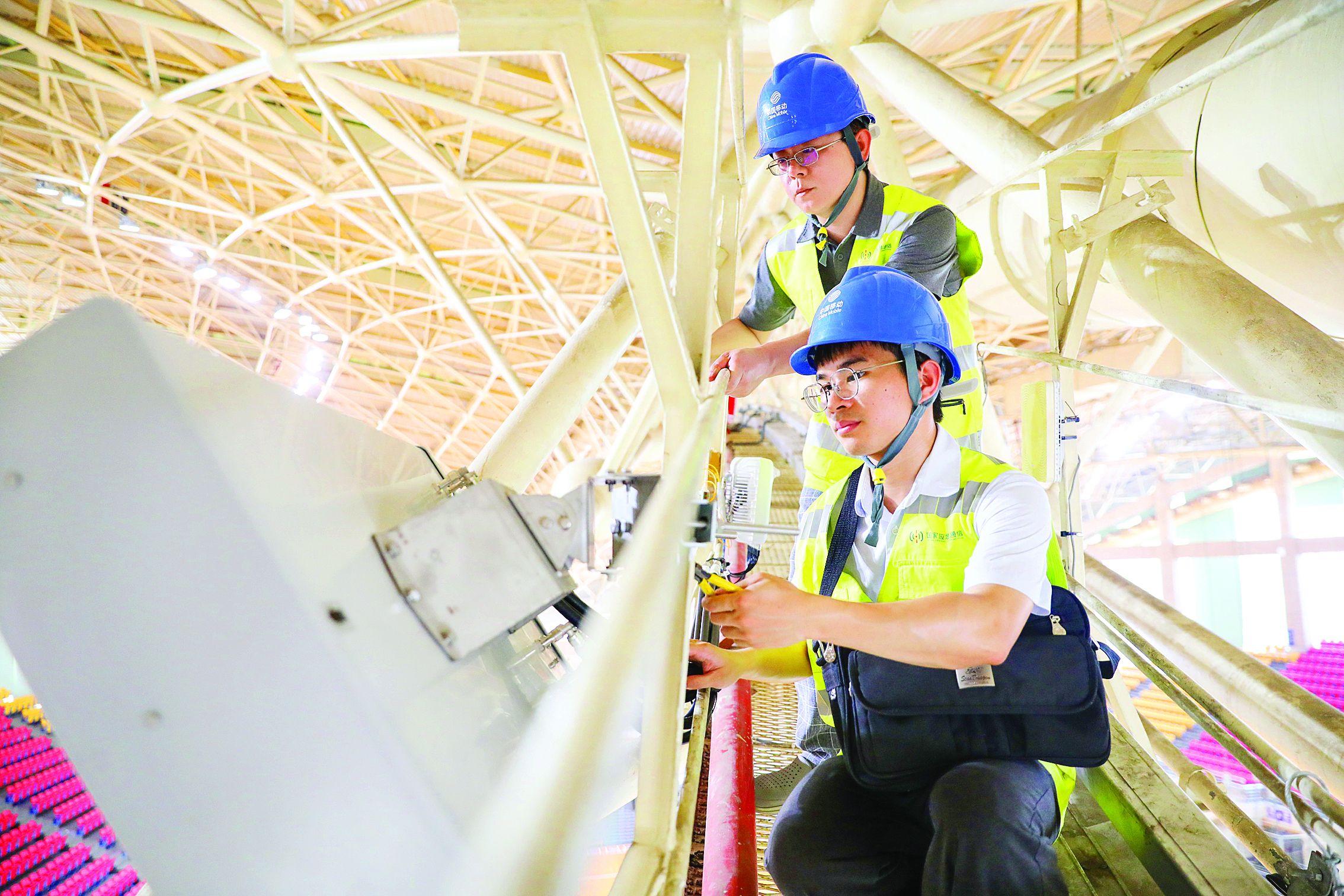     惠州移动5G-A覆盖体育场馆。惠州日报记者谭琳 通讯员黄子媛 摄