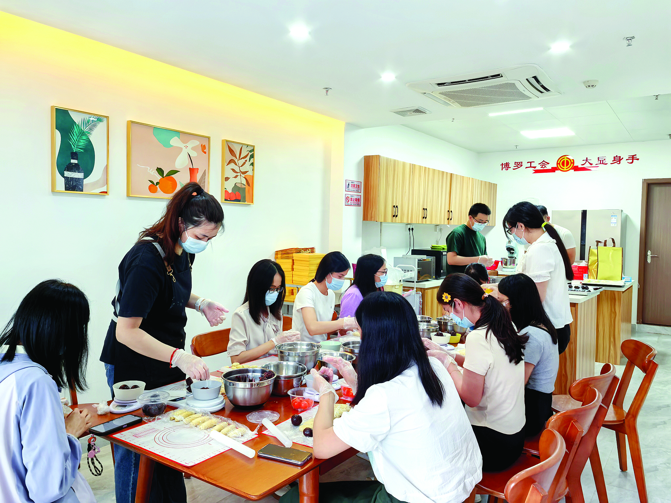     博罗县工人文化宫开展烘焙活动。博罗县总工会提供