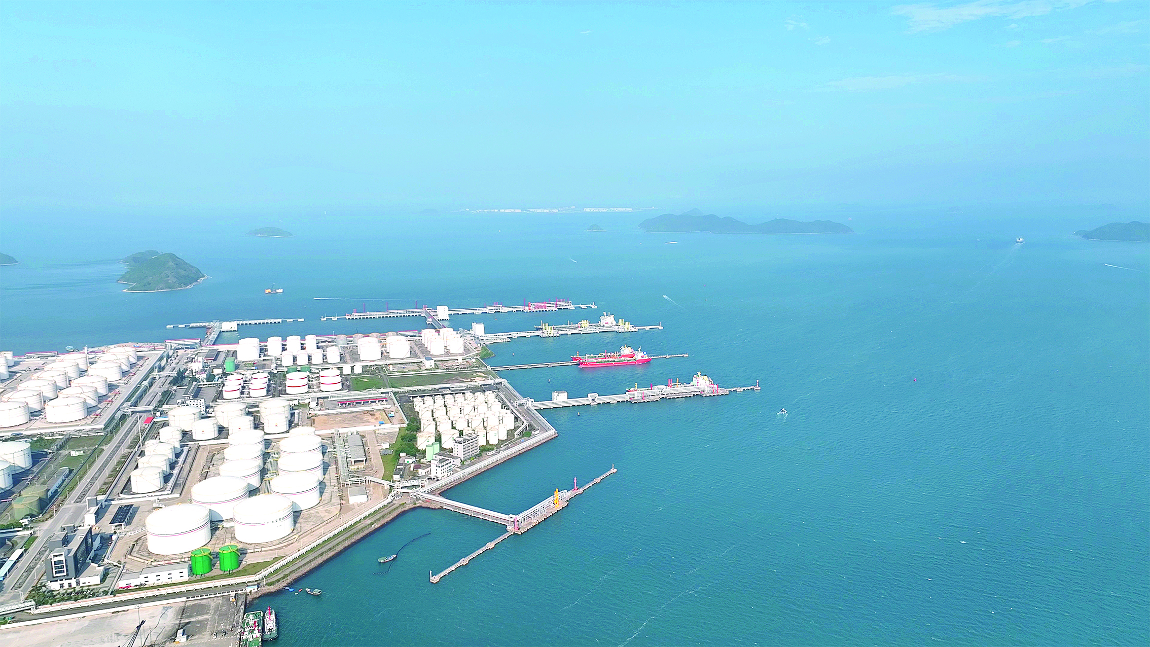     惠州港有着得天独厚的地理位置和丰富的海洋资源，为水下机器人与海洋智能装备产业发展提供了优质的土壤。    惠州日报记者黄旭新 摄