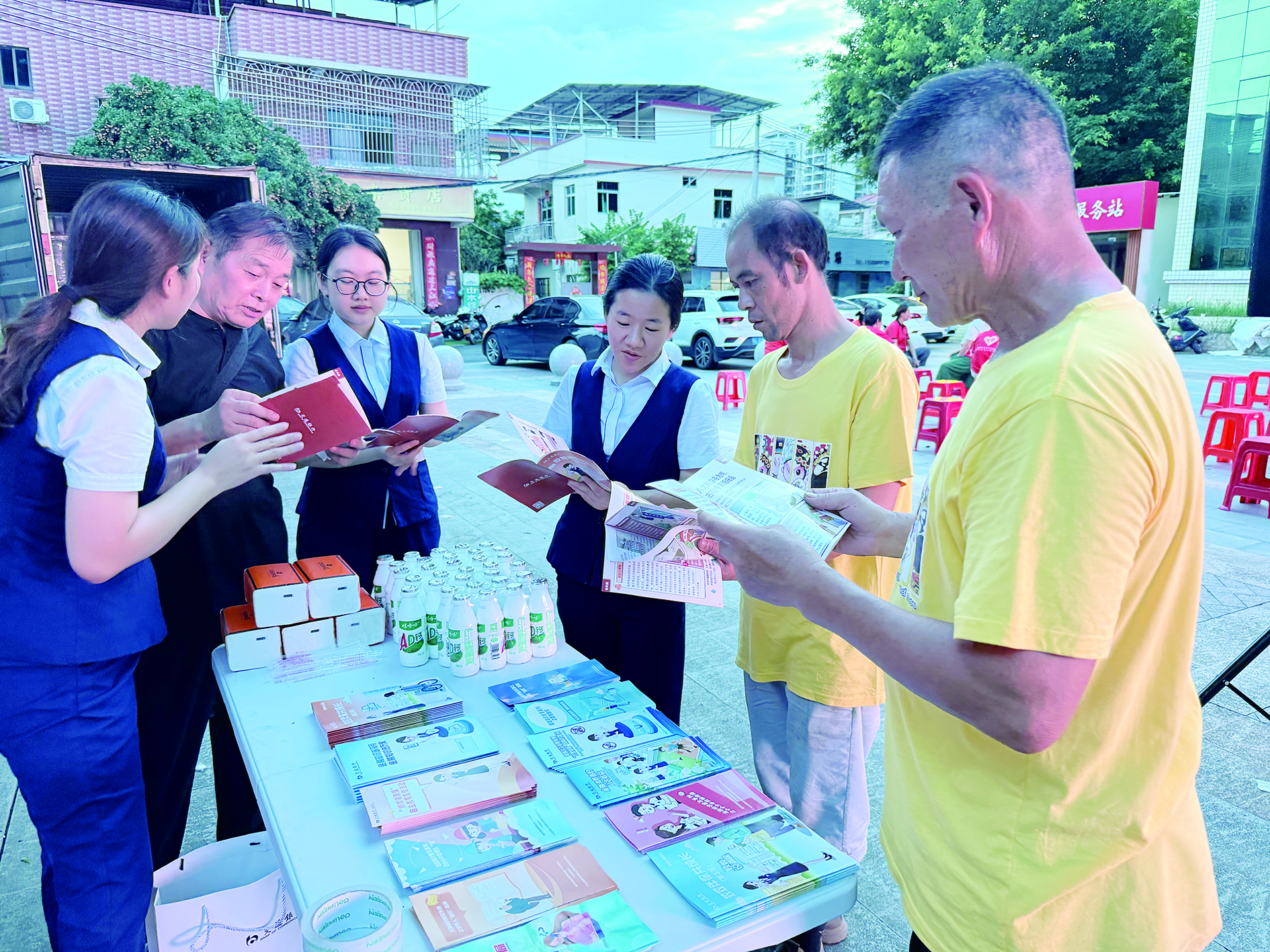     把金融知识送到村民身边。