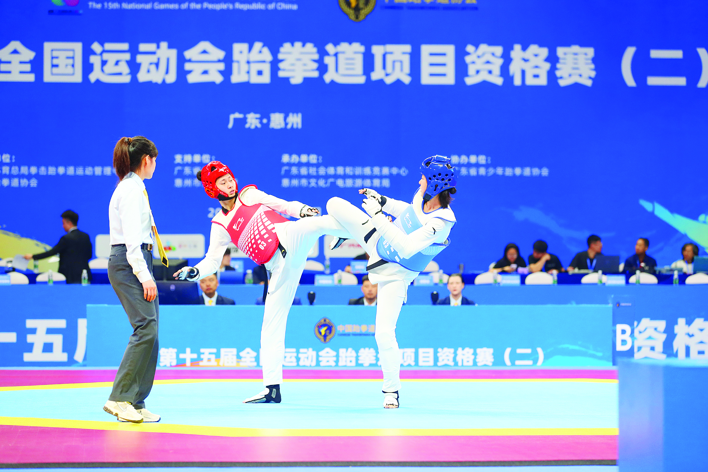     选手精彩对决。惠州日报记者钟畅新 摄