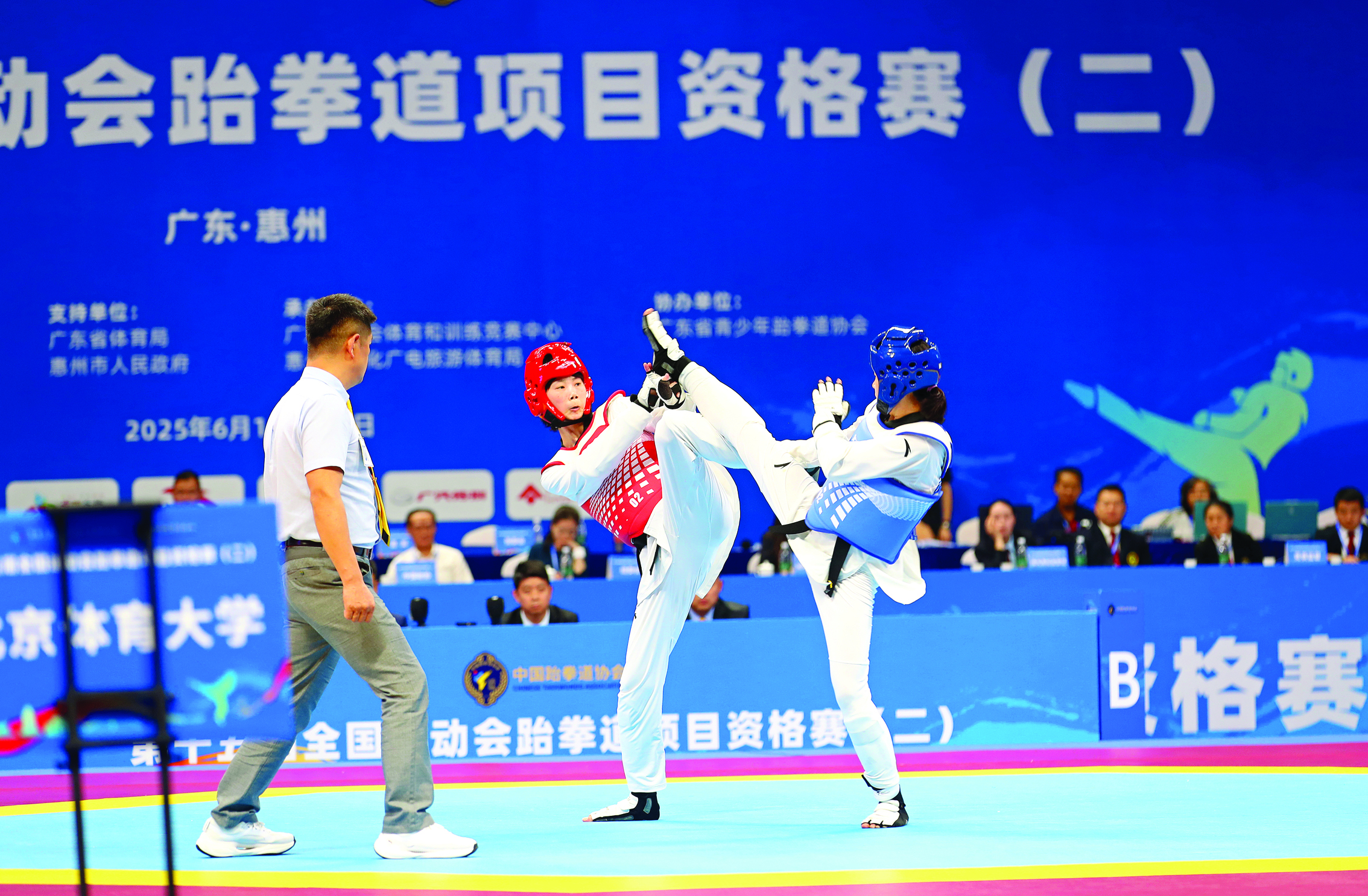     运动员精彩对决。惠州日报记者钟畅新 摄