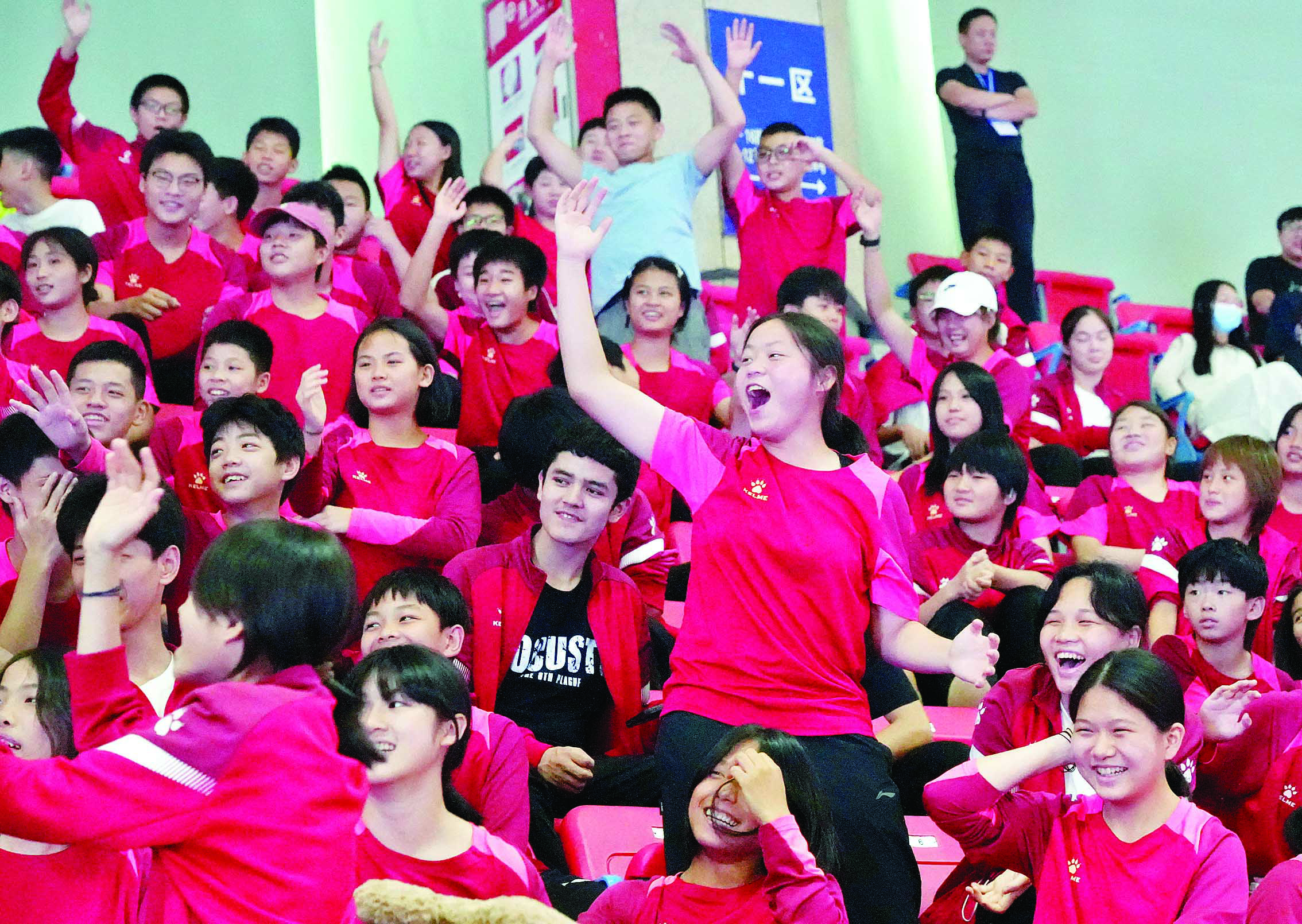     现场观众热情高涨。