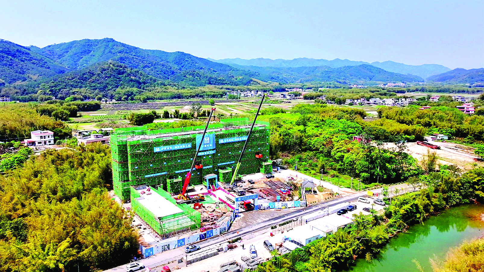     最美旅游公路（龙门段）沙迳碧道驿站配套住宿、餐饮、停车区、充电桩等设施。惠州日报记者黄宇翔 通讯员龙融心 摄