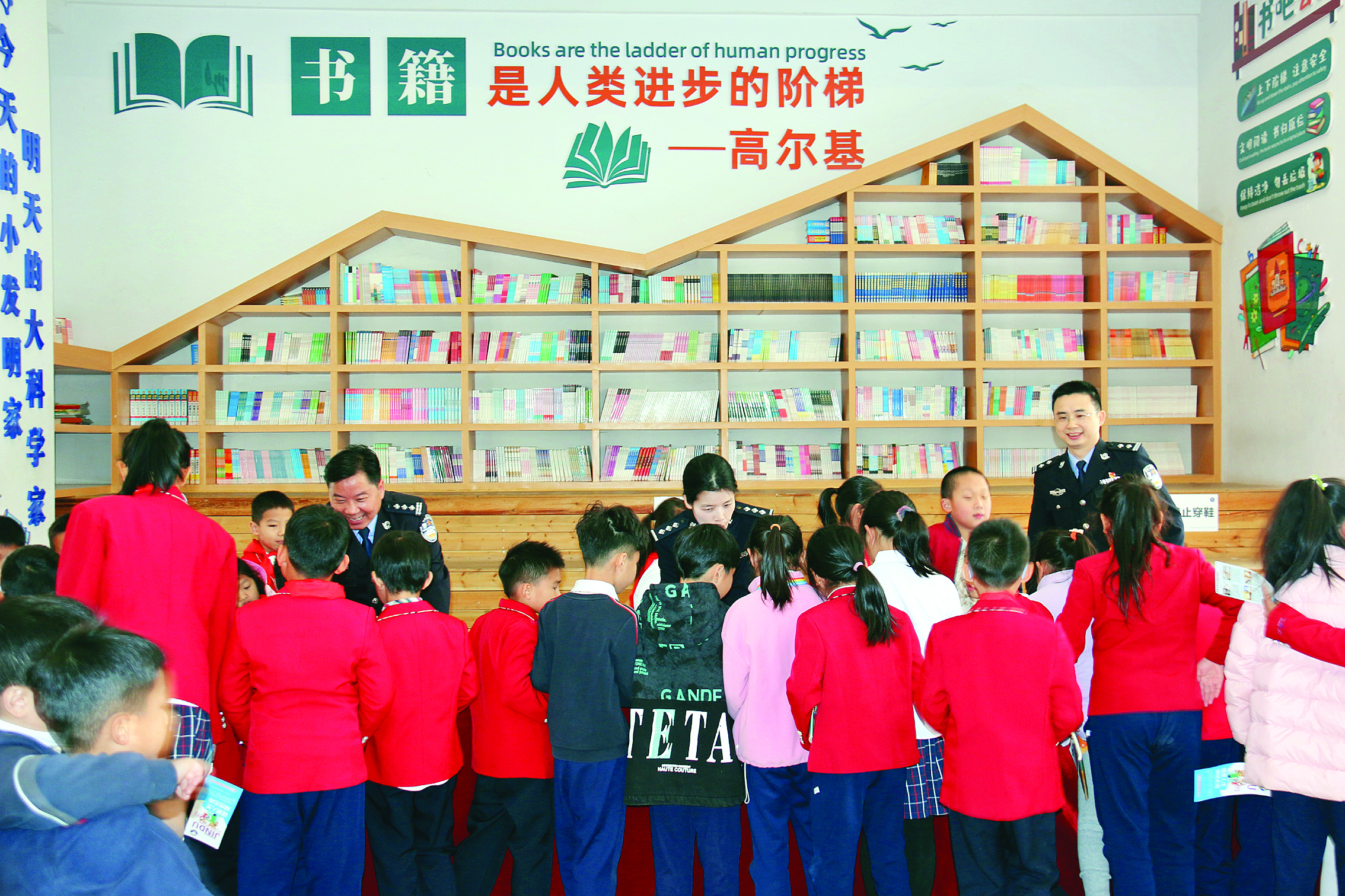     禁毒普法宣讲进校园活动。本组图片 由惠州市强制隔离戒毒所提供