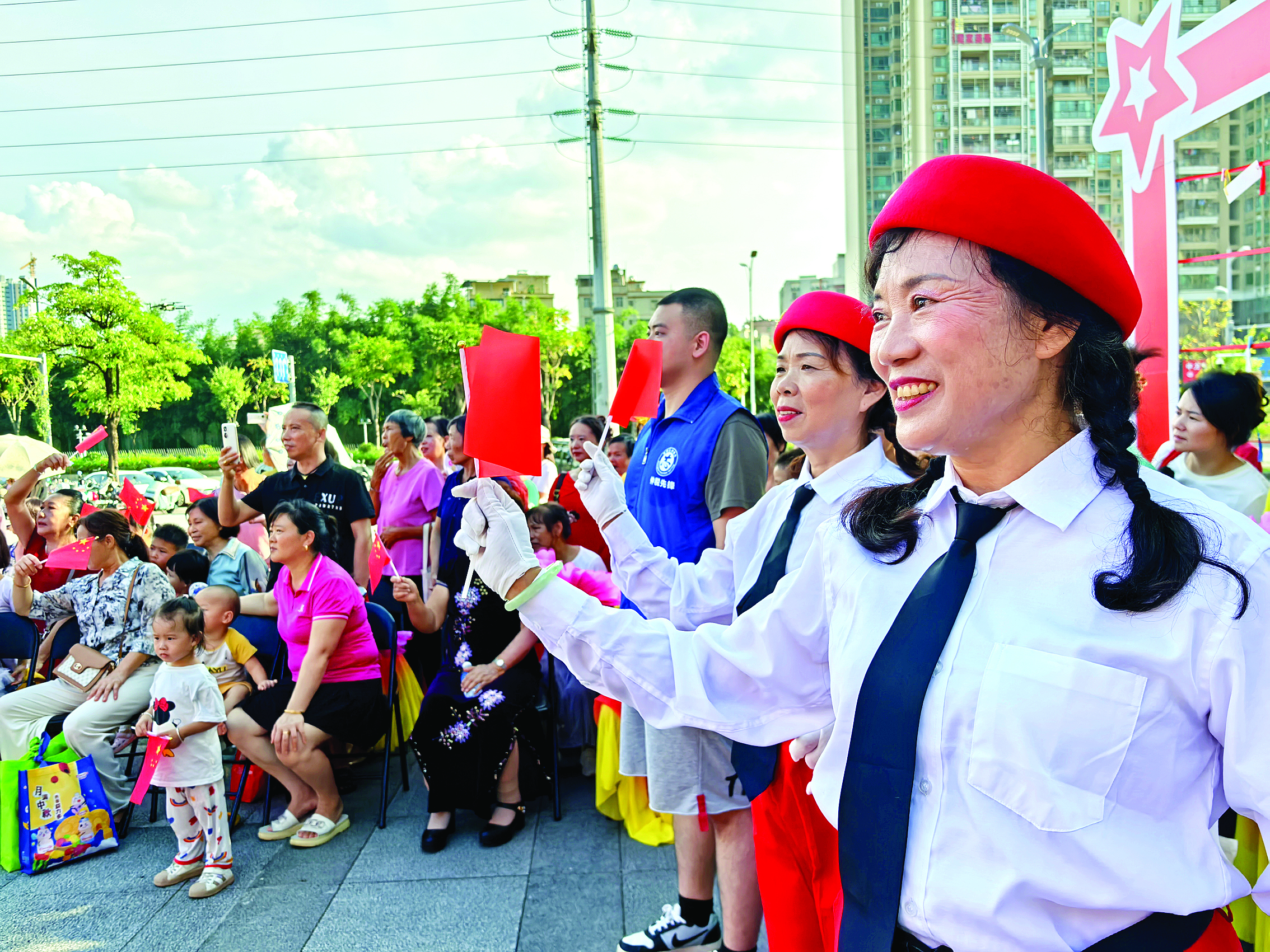     老年群体积极参与各项文艺演出。惠州日报记者钟玮 摄