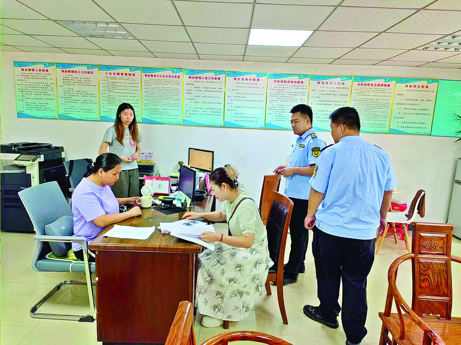     常态化开展垃圾分类执法检查行动。    惠州日报记者李燕文 通讯员徐景雨 摄