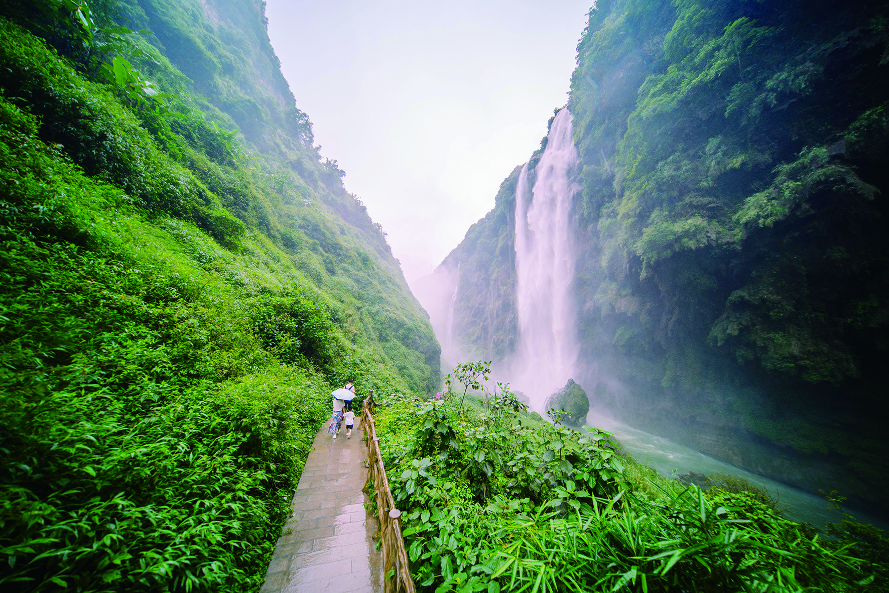    马岭河大峡谷。