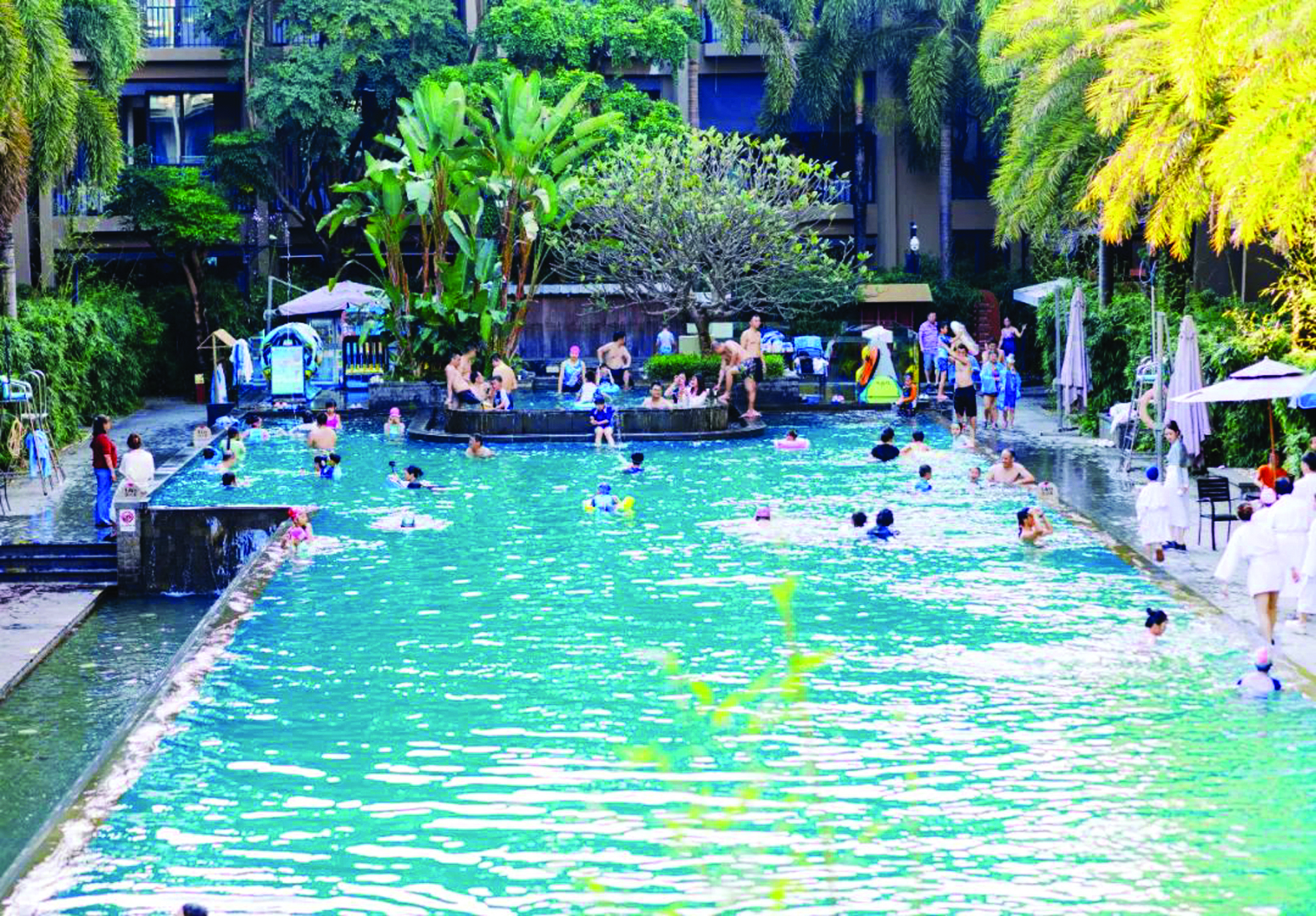     今年“五一”期间，龙门永汉、龙华等地的度假型温泉酒店预订量激增。    惠州日报记者黄宇翔 通讯员龙融心 摄