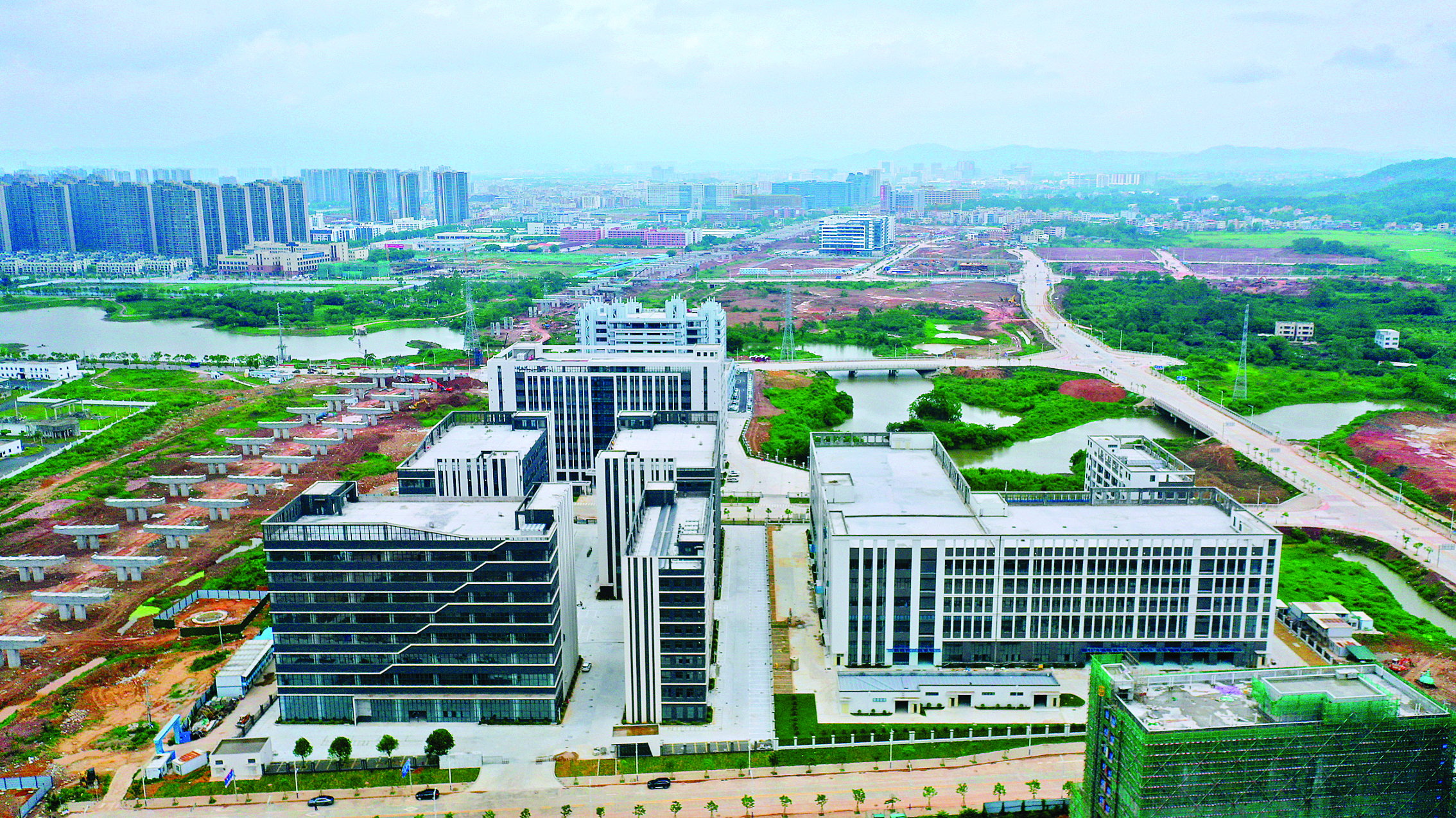     板桥新能源变压器项目加快建设。惠州日报记者谢菁菁 特约通讯员周文媚 摄